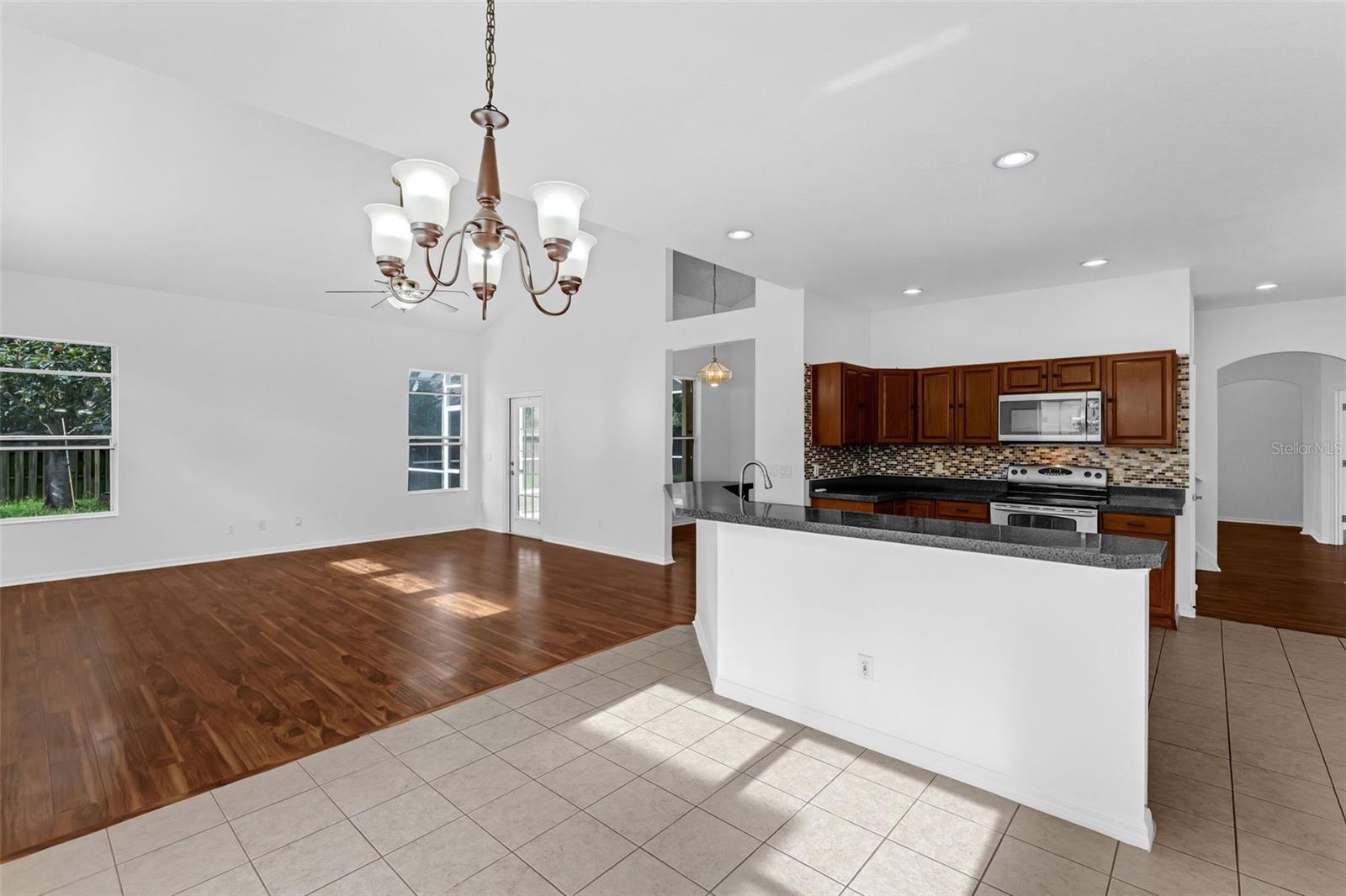 802 KINGSBRIDGE DR, OVIEDO, FL, 32765