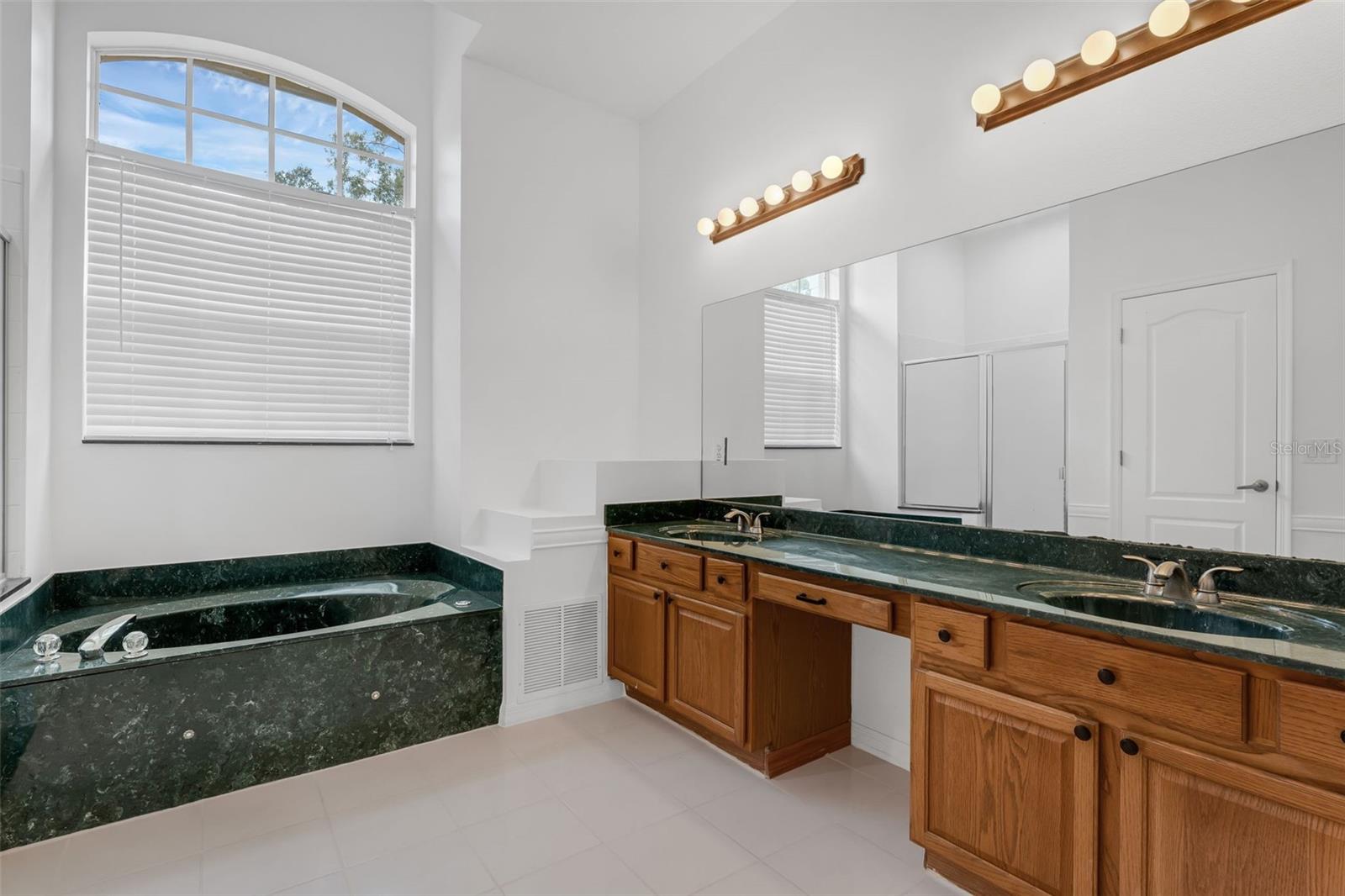 802 KINGSBRIDGE DR, OVIEDO, FL, 32765