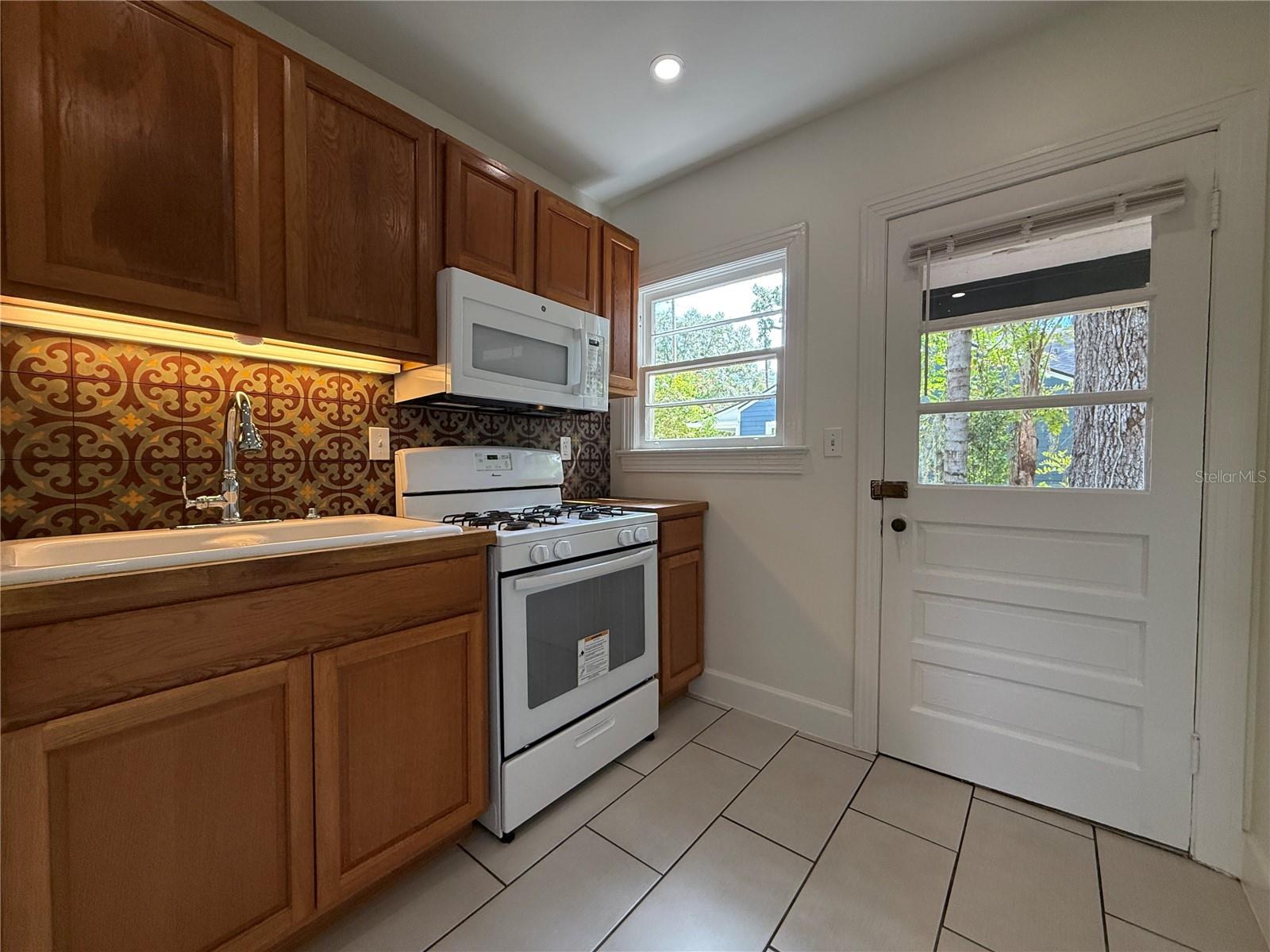 601 DANIELS AVE, ORLANDO, FL, 32801