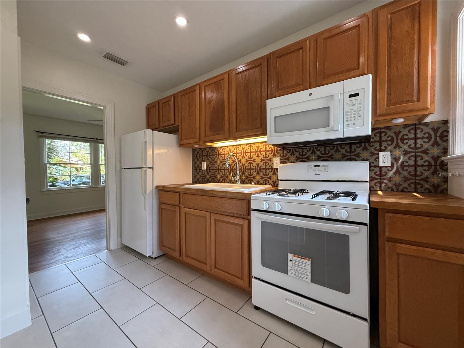 601 DANIELS AVE, ORLANDO, FL, 32801