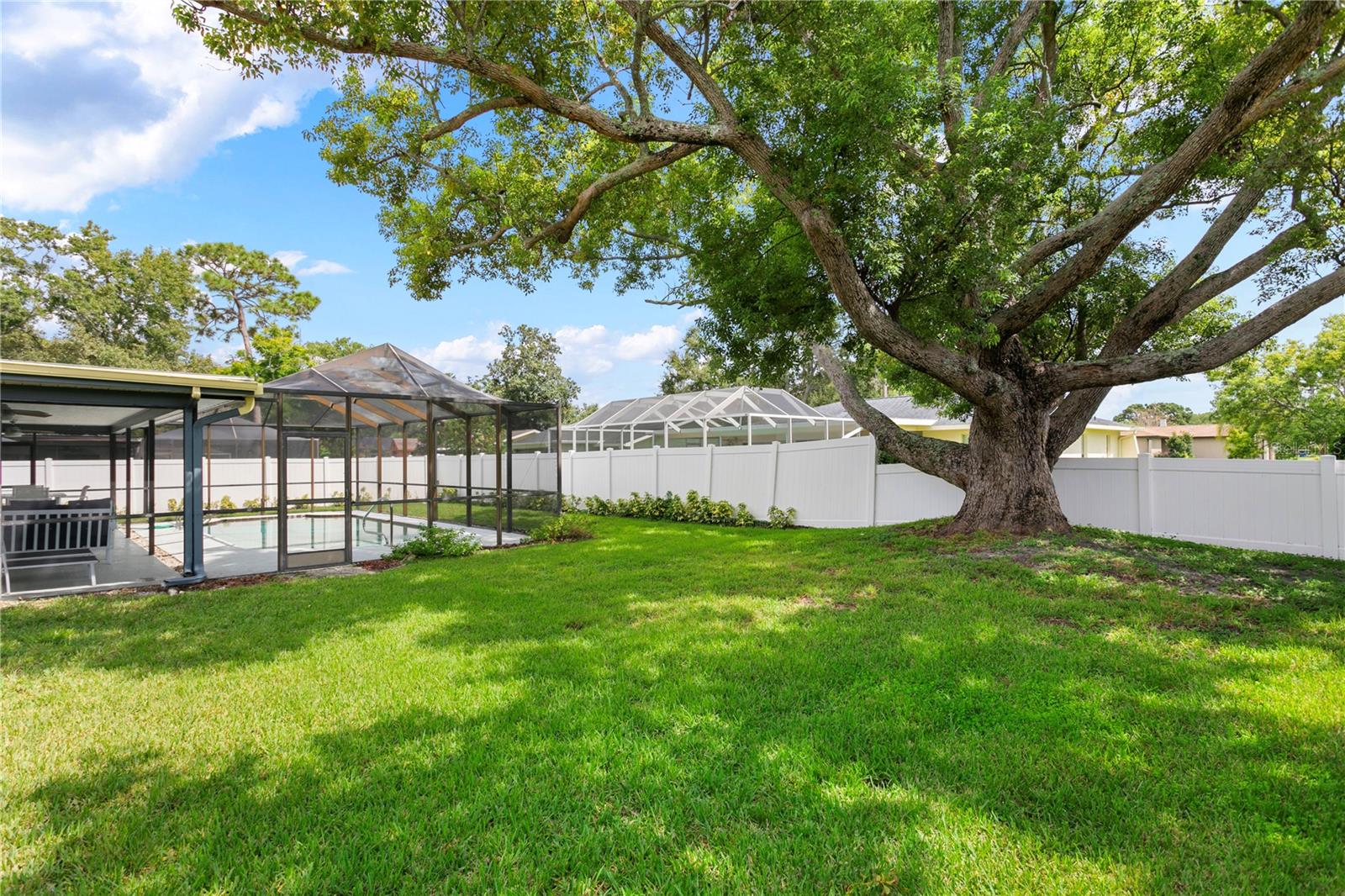 2813 MEADOW WOOD DR, CLEARWATER, FL, 33761