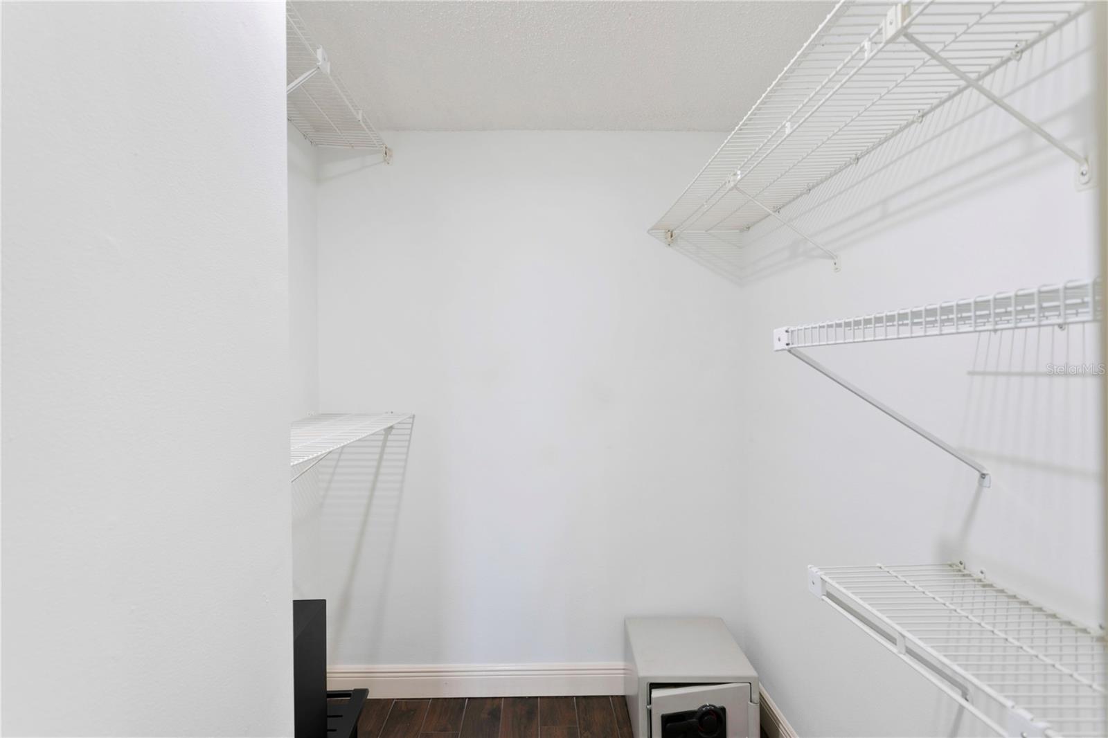 2813 MEADOW WOOD DR, CLEARWATER, FL, 33761