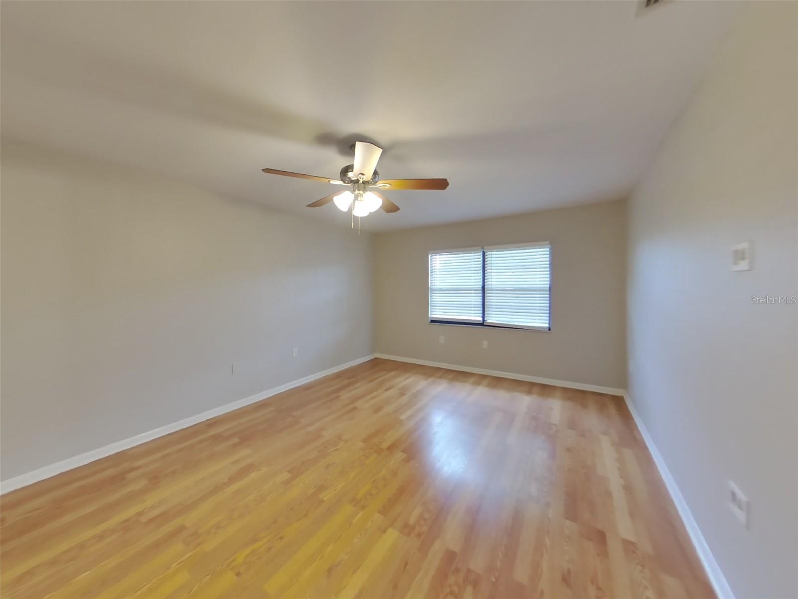 1010 ROCHELLE LN, VALRICO, FL, 33594