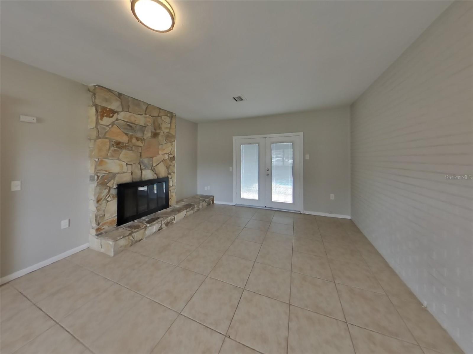 1010 ROCHELLE LN, VALRICO, FL, 33594