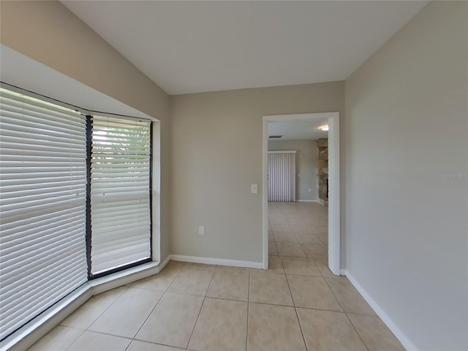 1010 ROCHELLE LN, VALRICO, FL, 33594