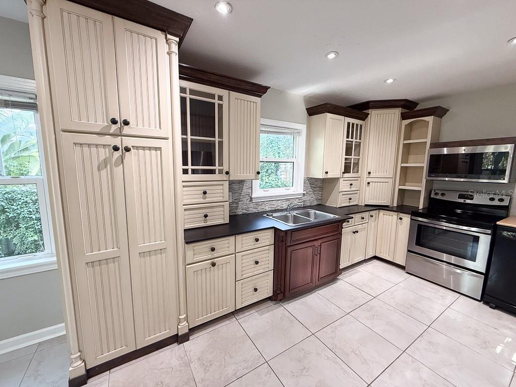 2434 9TH AVE N, ST PETERSBURG, FL, 33713