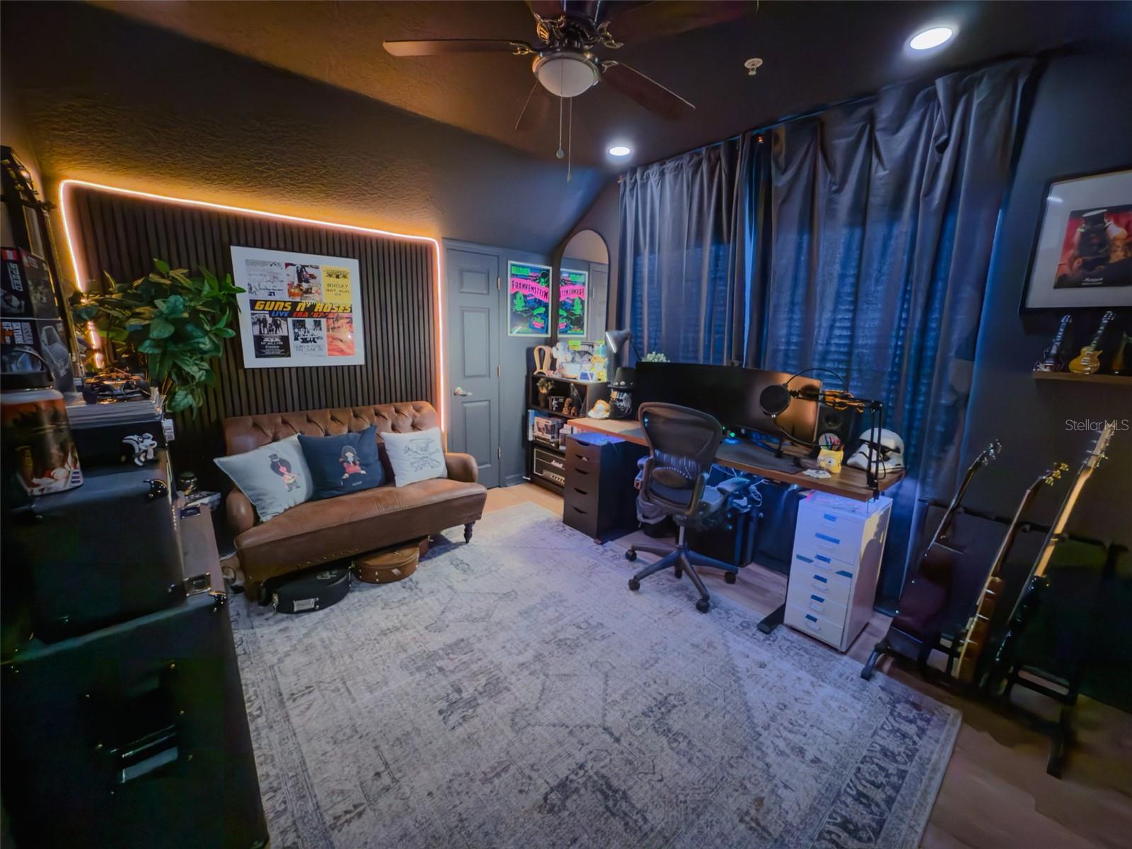 1526 ALMOND AVE, ORLANDO, FL, 32814