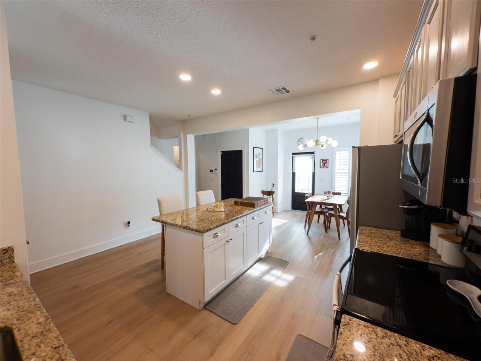 1526 ALMOND AVE, ORLANDO, FL, 32814