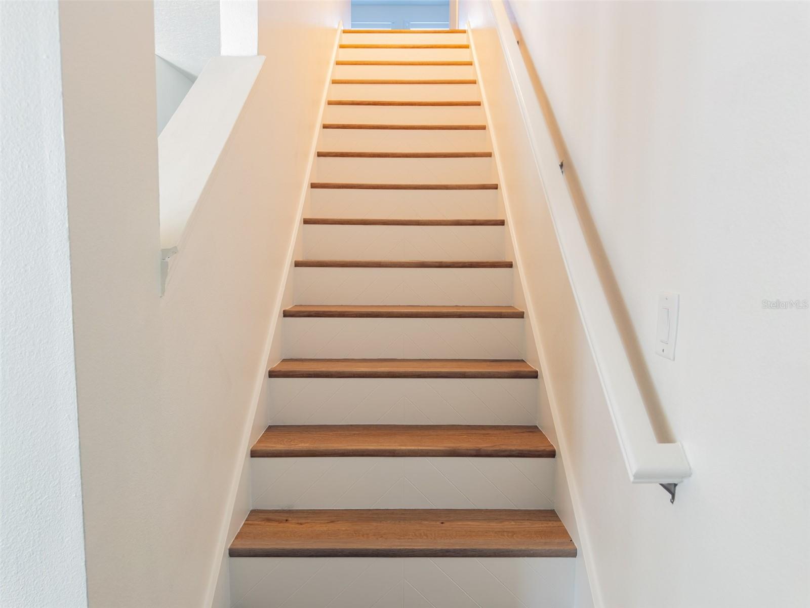 1526 ALMOND AVE, ORLANDO, FL, 32814