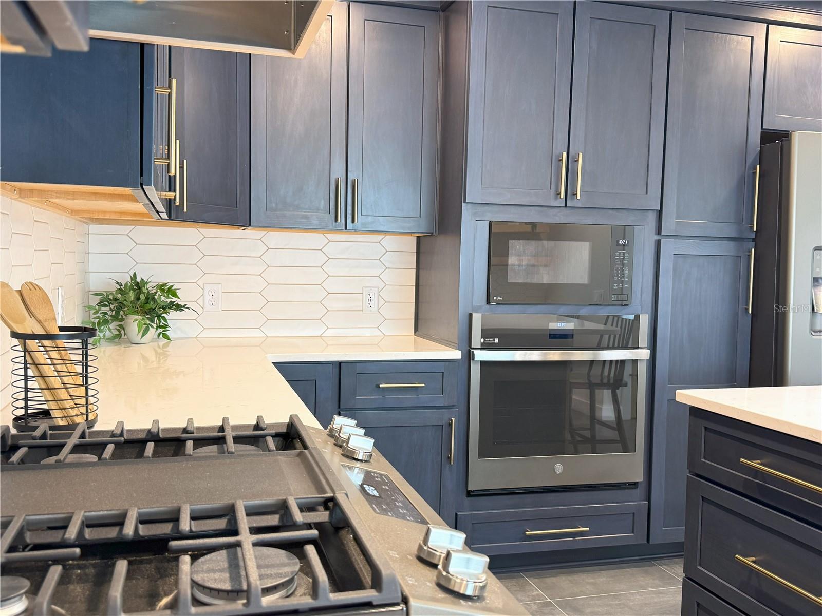 419 N APOPKA AVE, INVERNESS, FL, 34450