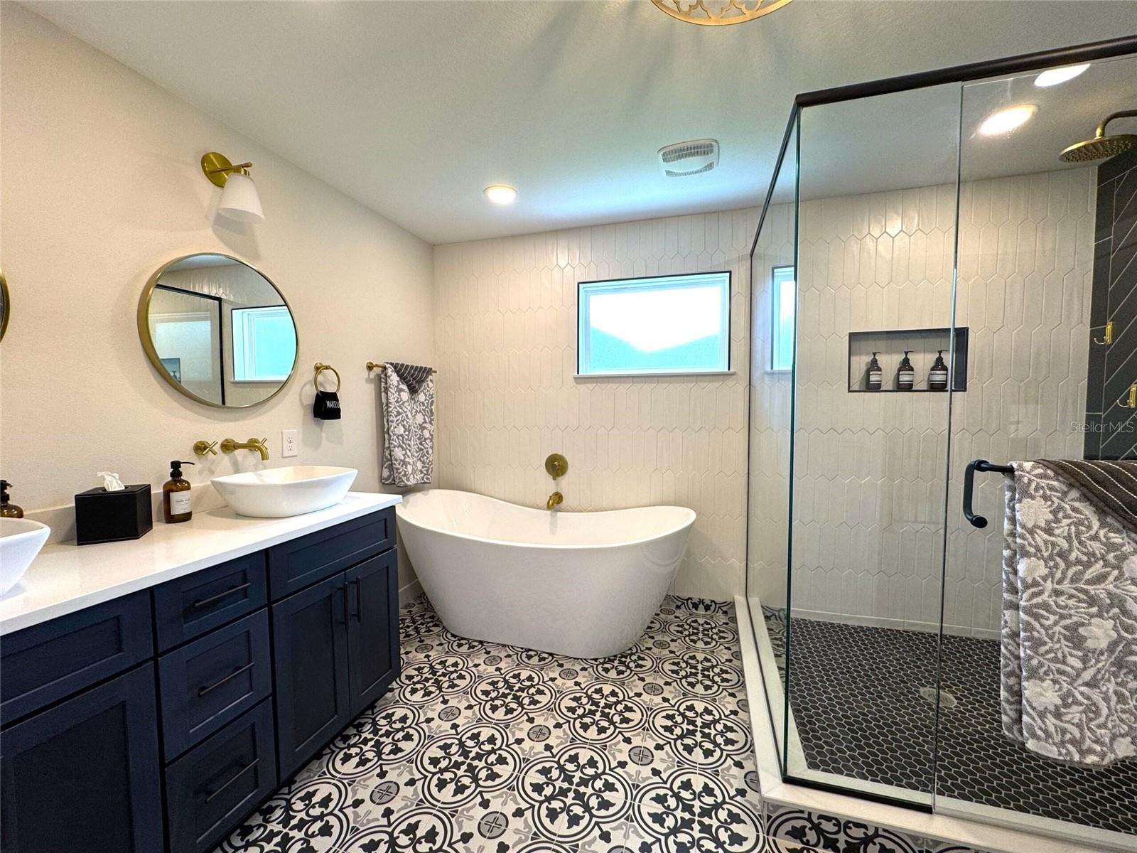 419 N APOPKA AVE, INVERNESS, FL, 34450