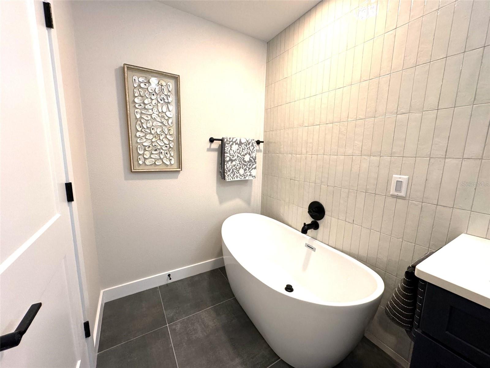 419 N APOPKA AVE, INVERNESS, FL, 34450