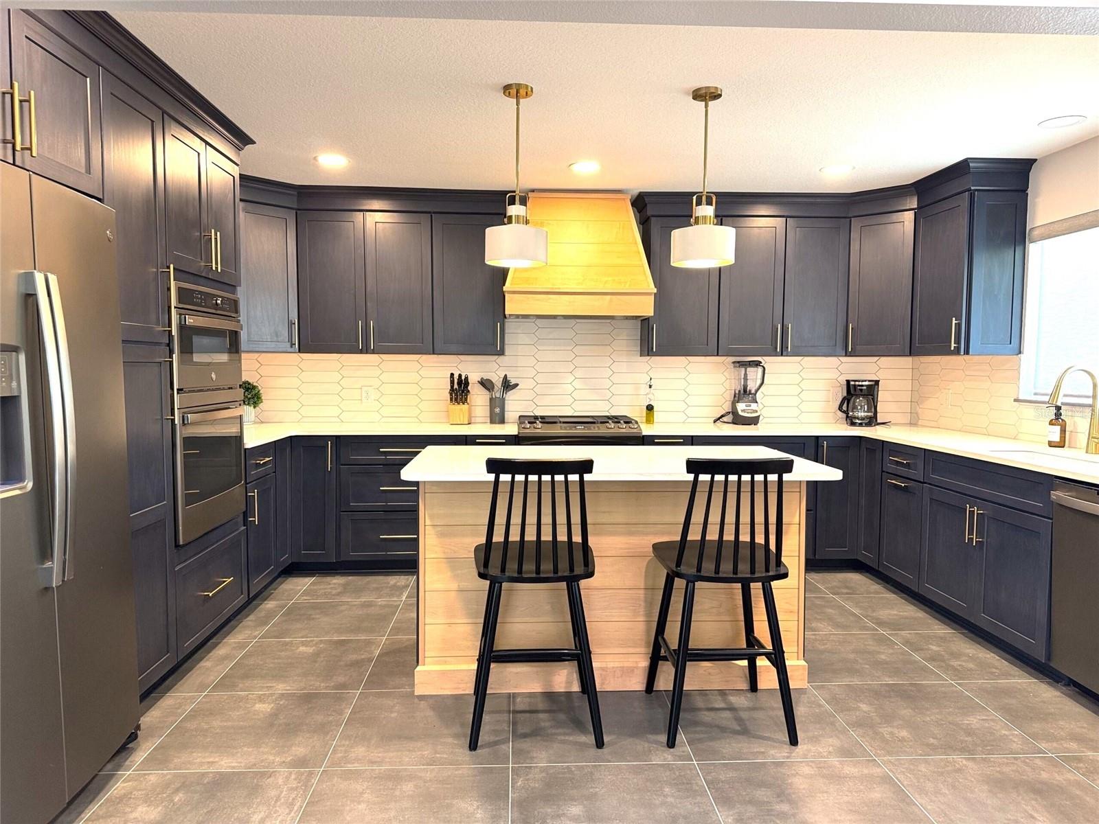 419 N APOPKA AVE, INVERNESS, FL, 34450