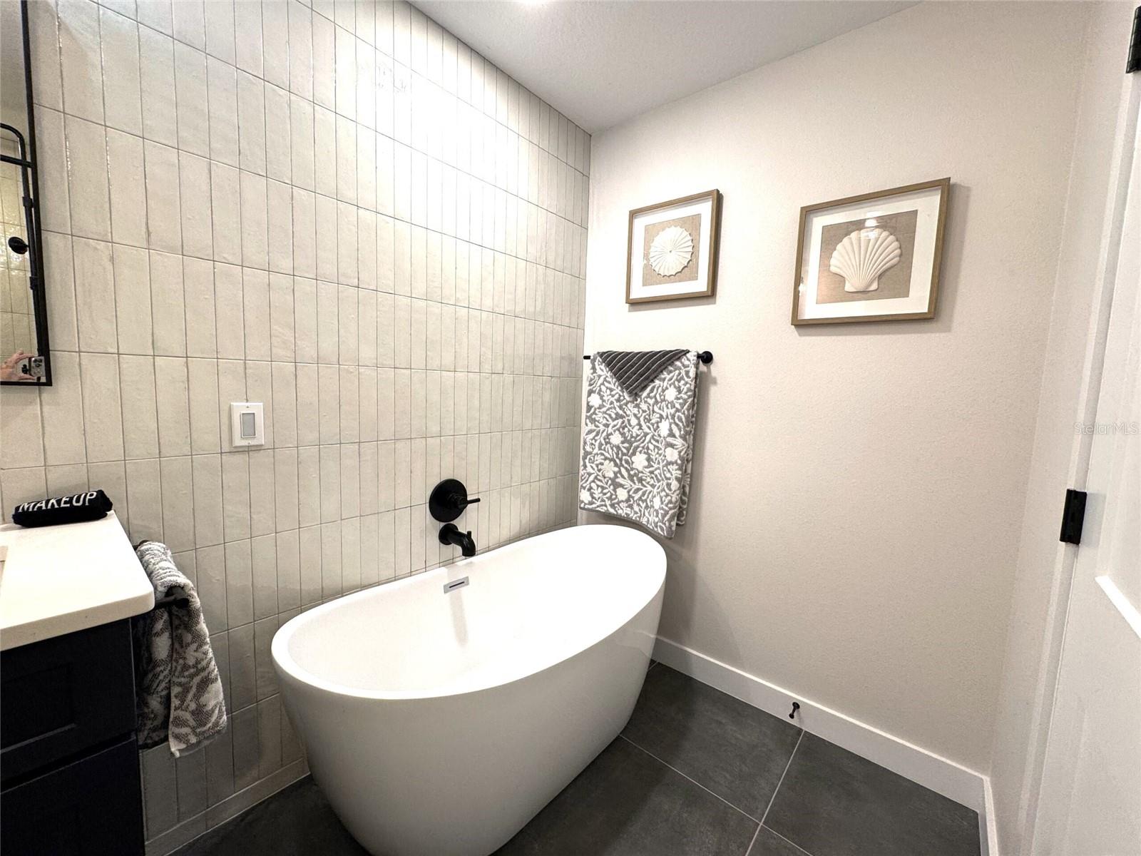 419 N APOPKA AVE, INVERNESS, FL, 34450