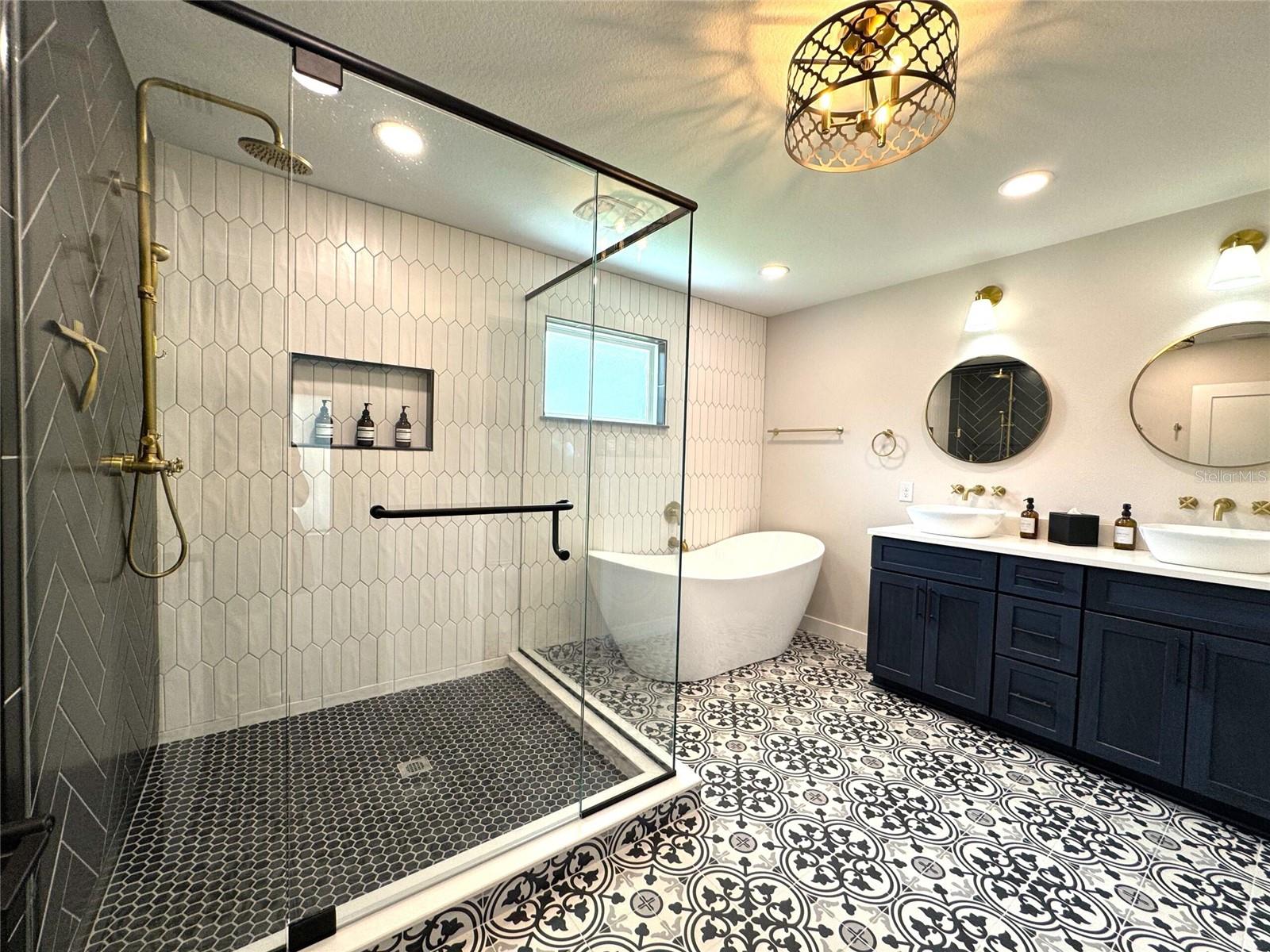 419 N APOPKA AVE, INVERNESS, FL, 34450