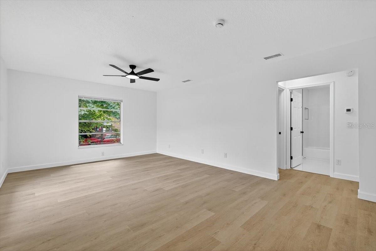 3104 ORIENT RD, TAMPA, FL, 33619