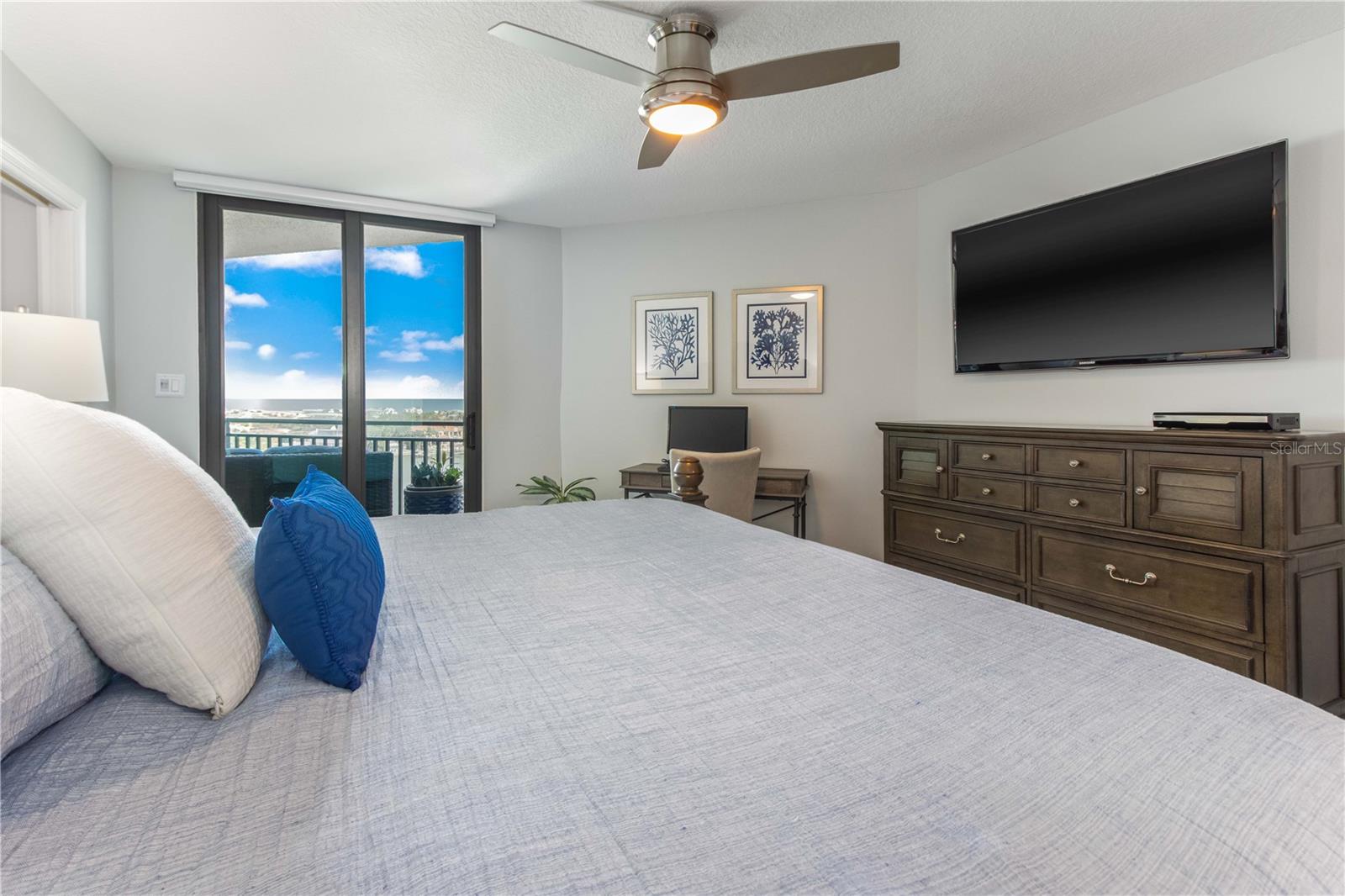 690 ISLAND WAY #1005, CLEARWATER BEACH, FL, 33767