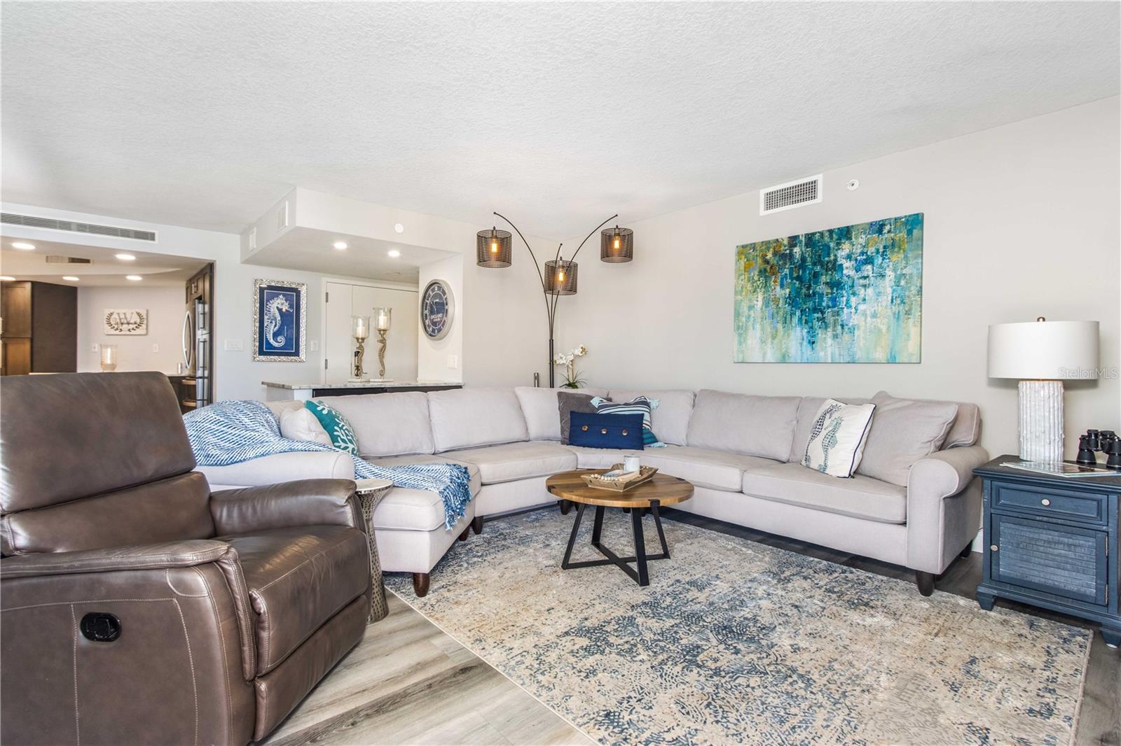 690 ISLAND WAY #1005, CLEARWATER BEACH, FL, 33767