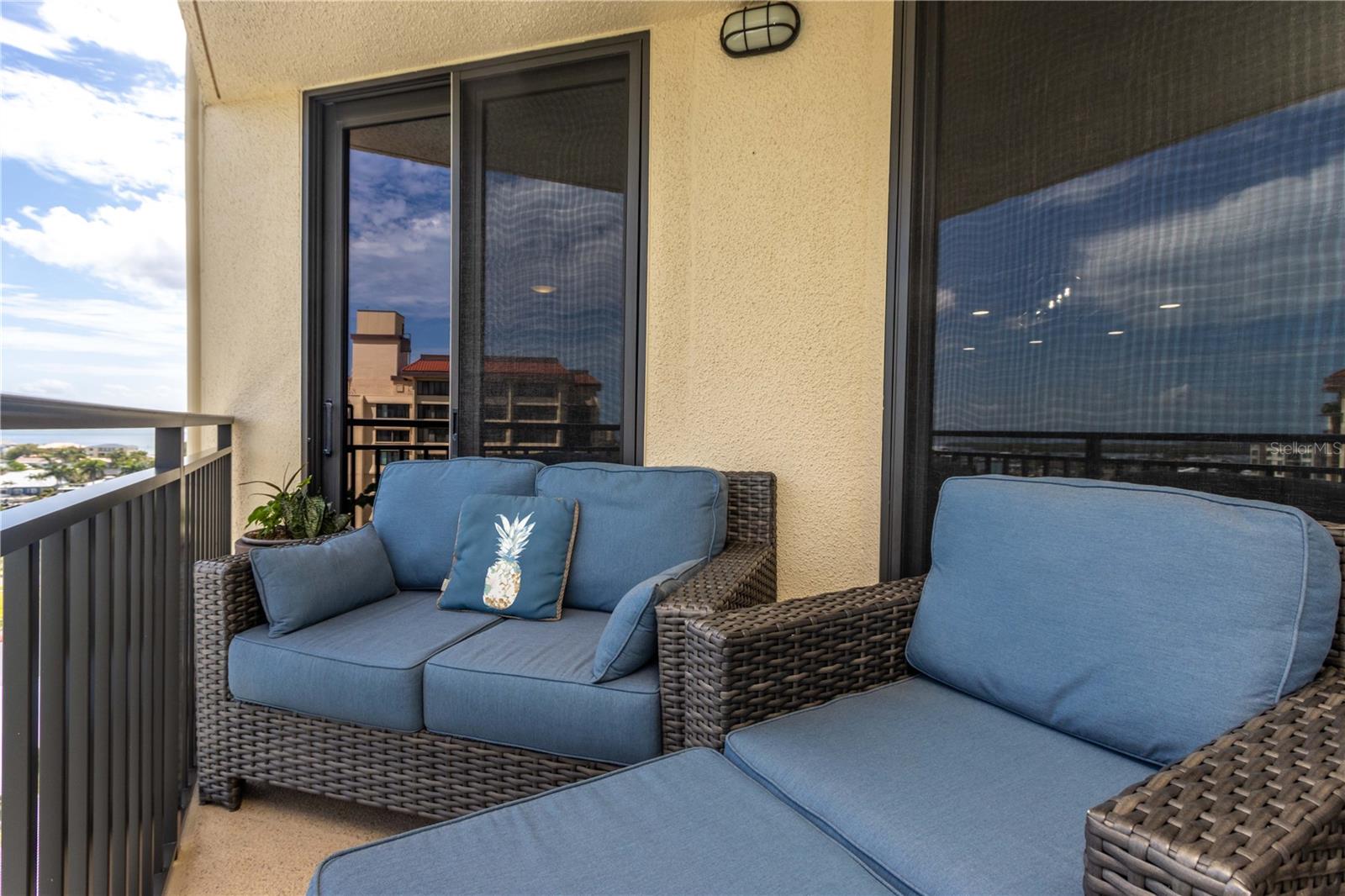 690 ISLAND WAY #1005, CLEARWATER BEACH, FL, 33767