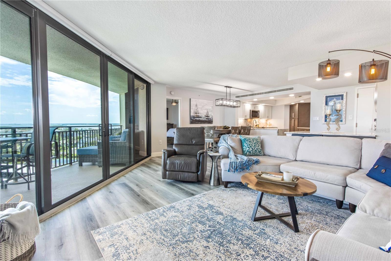 690 ISLAND WAY #1005, CLEARWATER BEACH, FL, 33767