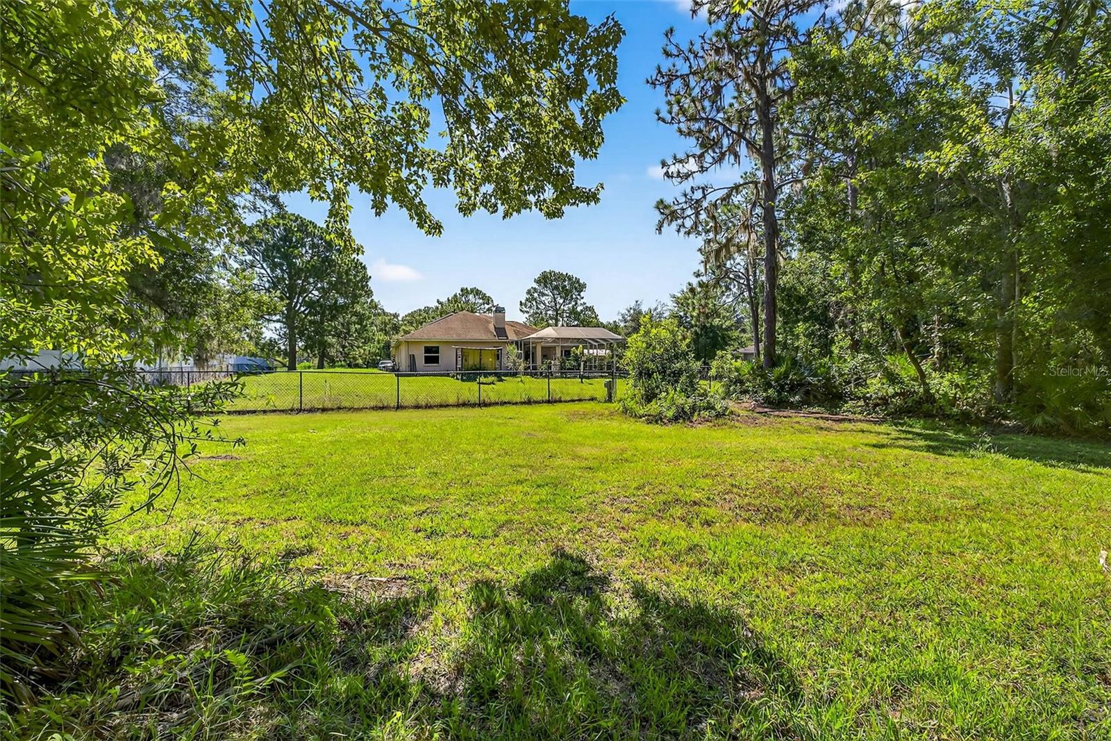 7911 PINE LANDS DR, WESLEY CHAPEL, FL, 33544