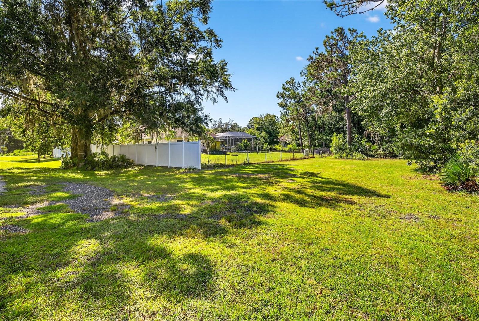 7911 PINE LANDS DR, WESLEY CHAPEL, FL, 33544