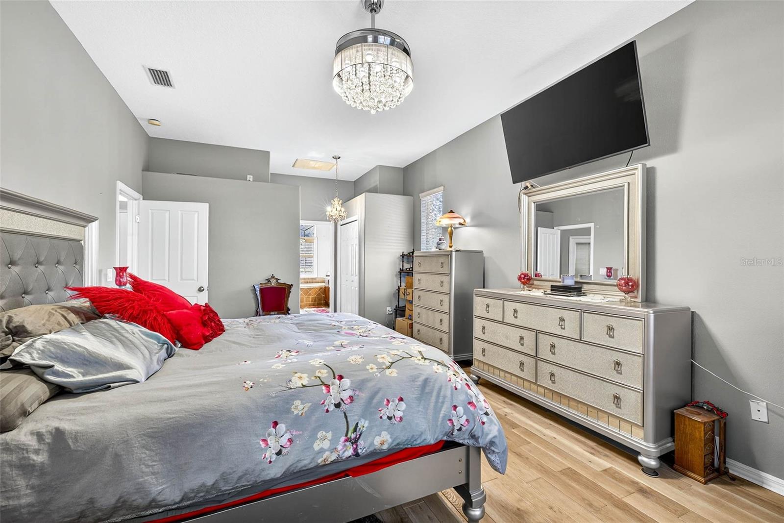 7911 PINE LANDS DR, WESLEY CHAPEL, FL, 33544