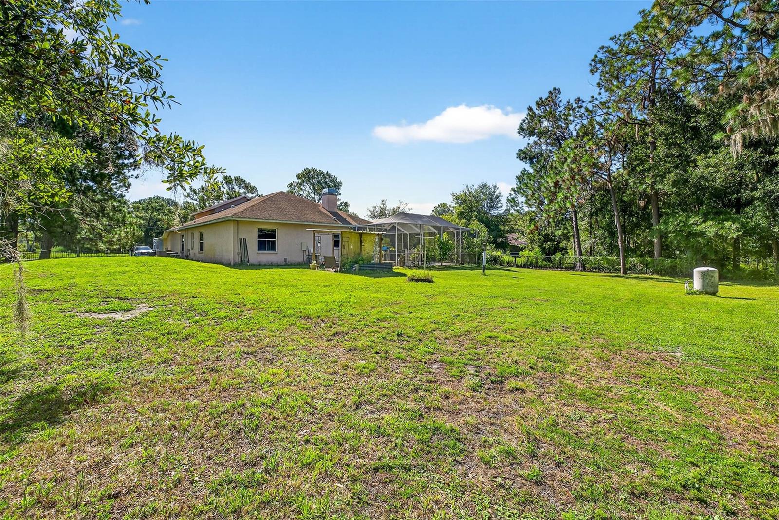 7911 PINE LANDS DR, WESLEY CHAPEL, FL, 33544