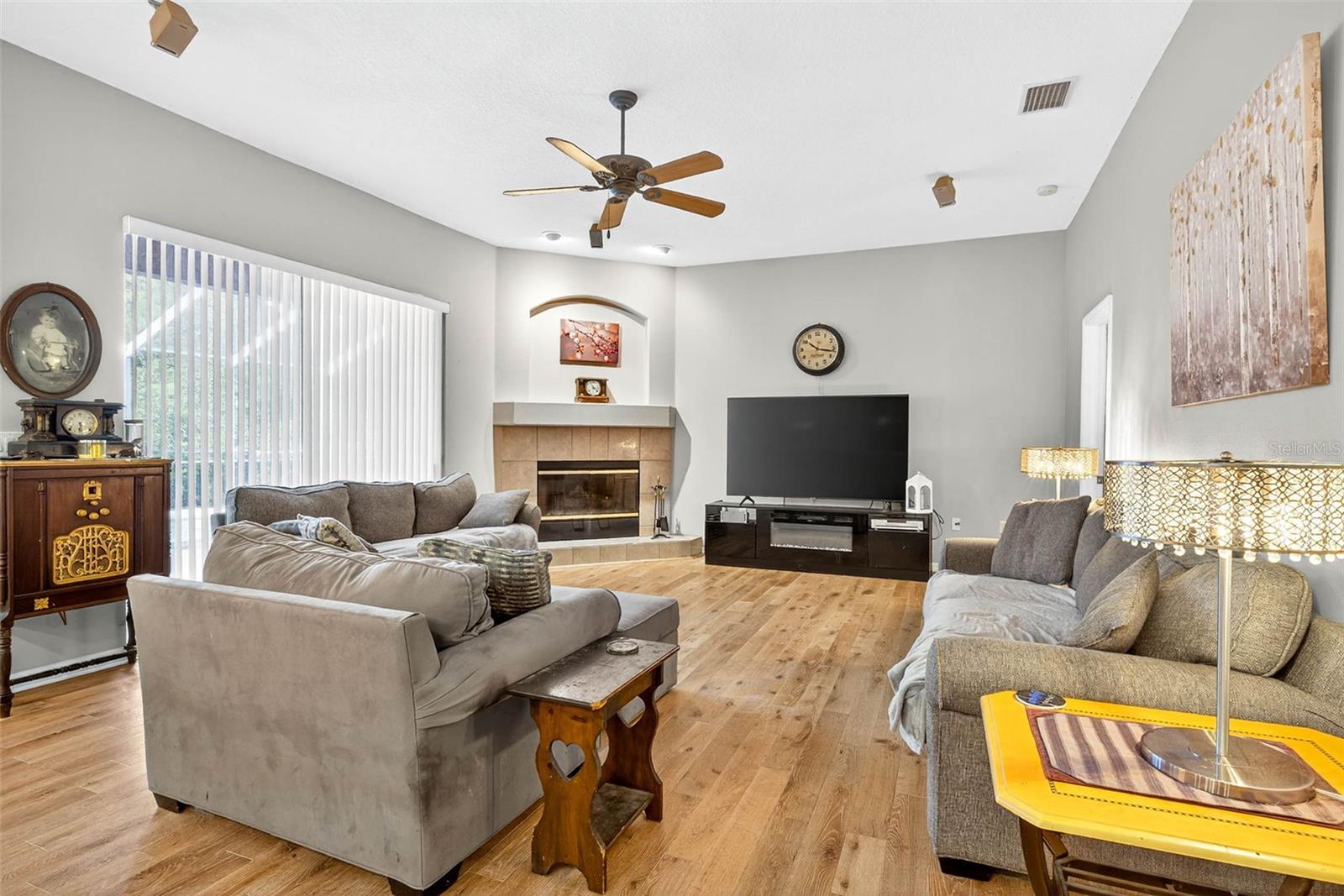 7911 PINE LANDS DR, WESLEY CHAPEL, FL, 33544