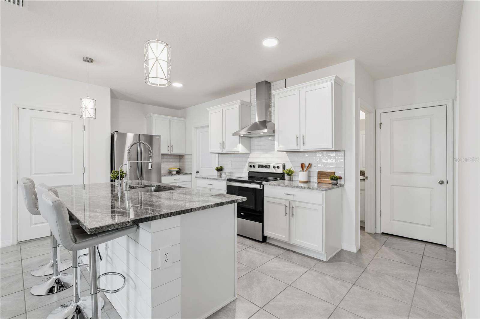 3307 HILLTOP CIR, BRADENTON, FL, 34211