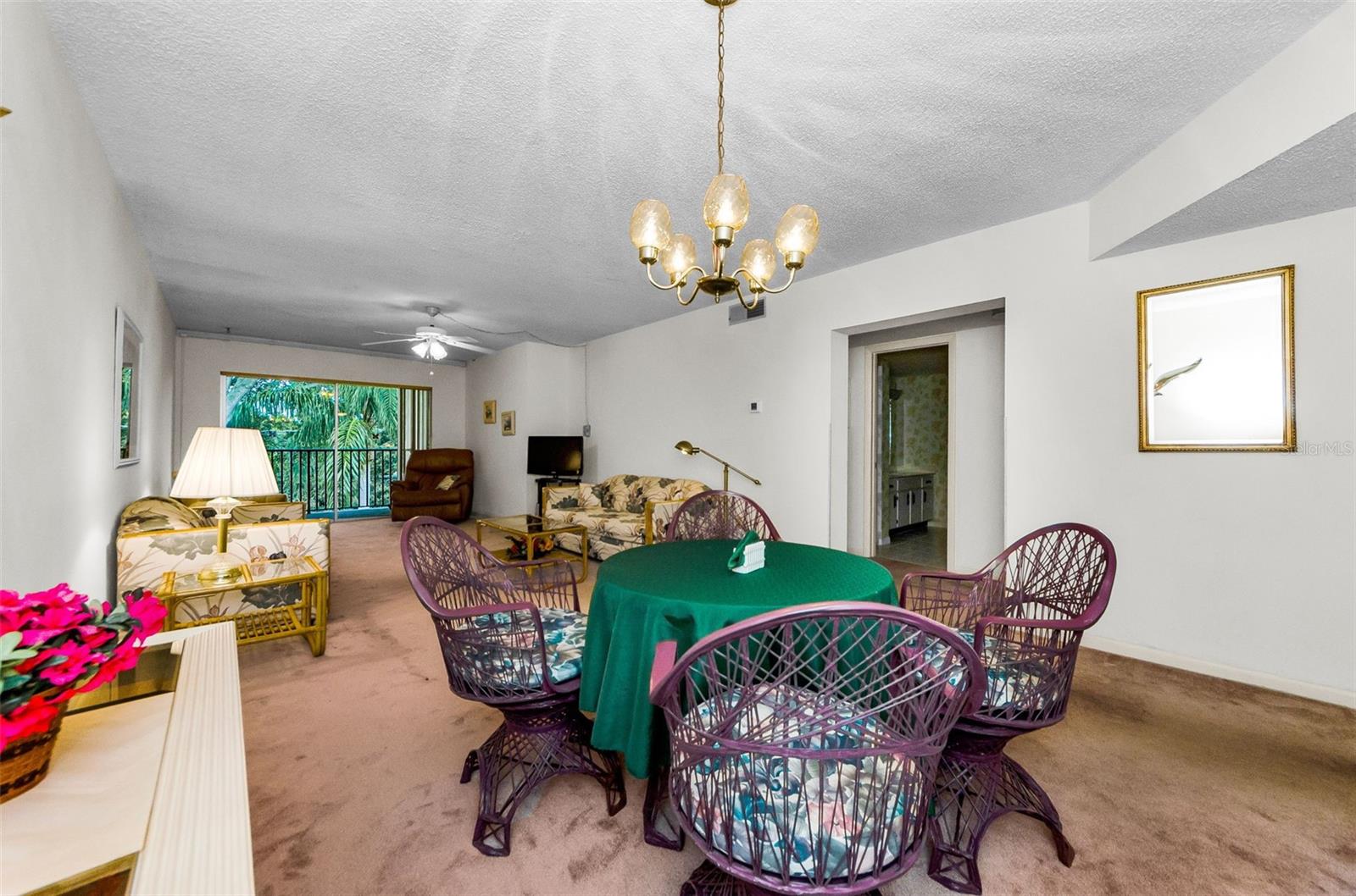 TB8424620 Property Photo