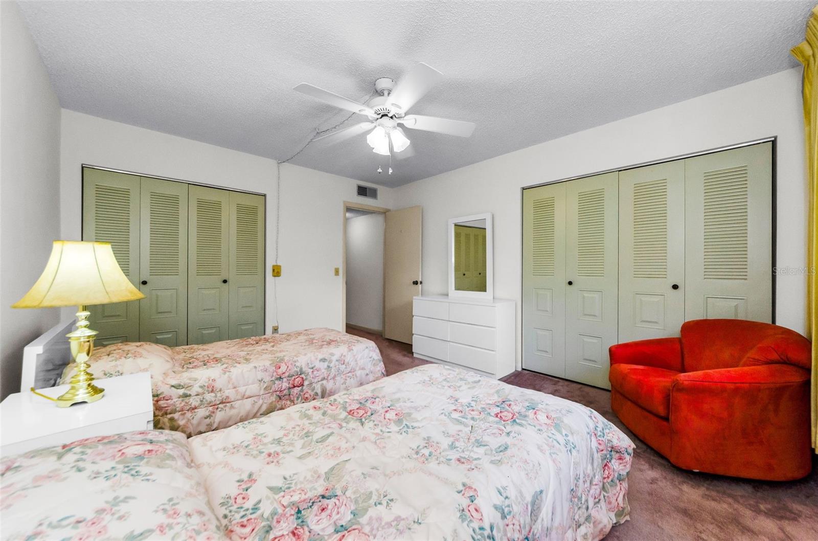 TB8424620 Property Photo