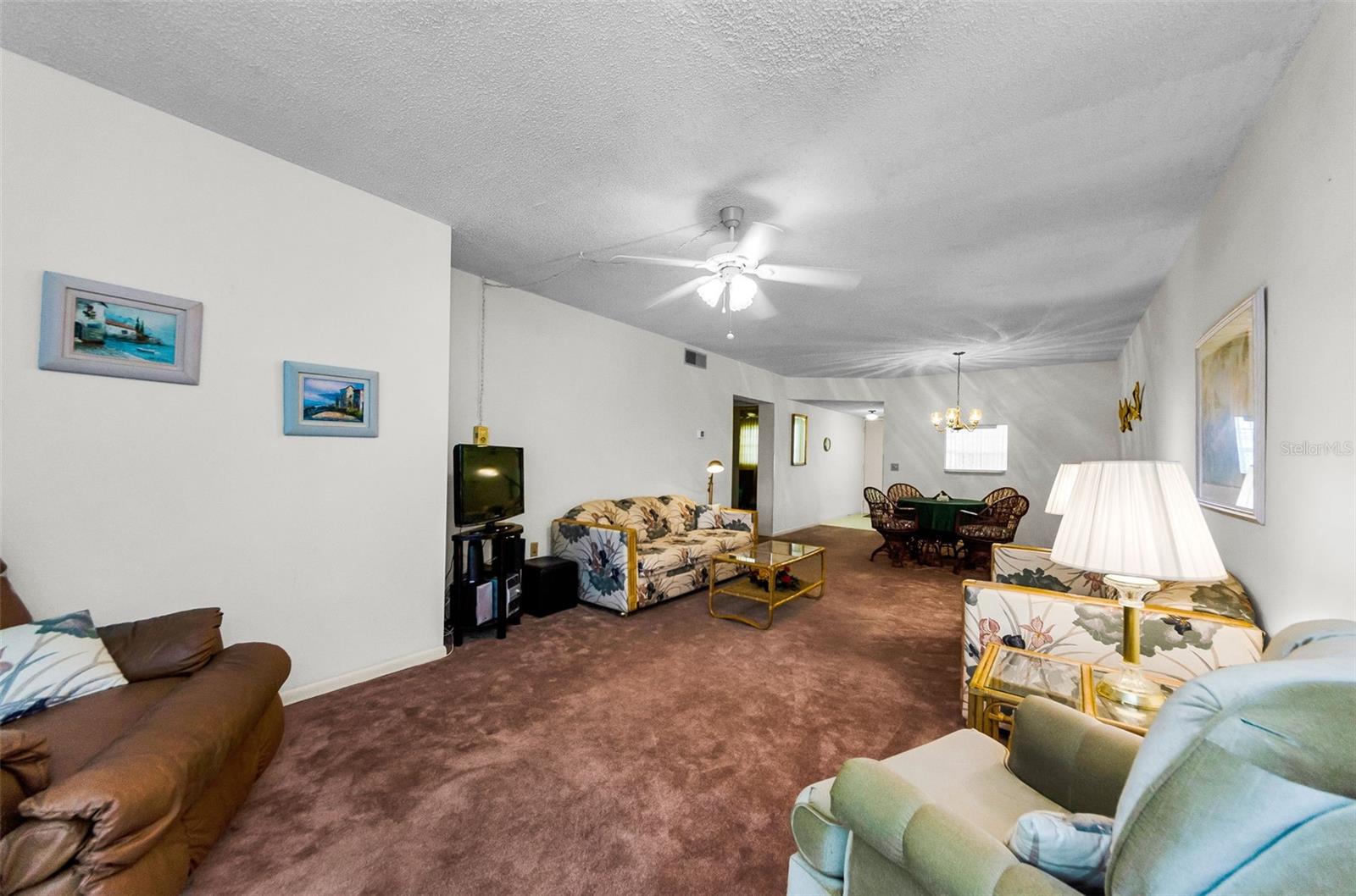 TB8424620 Property Photo