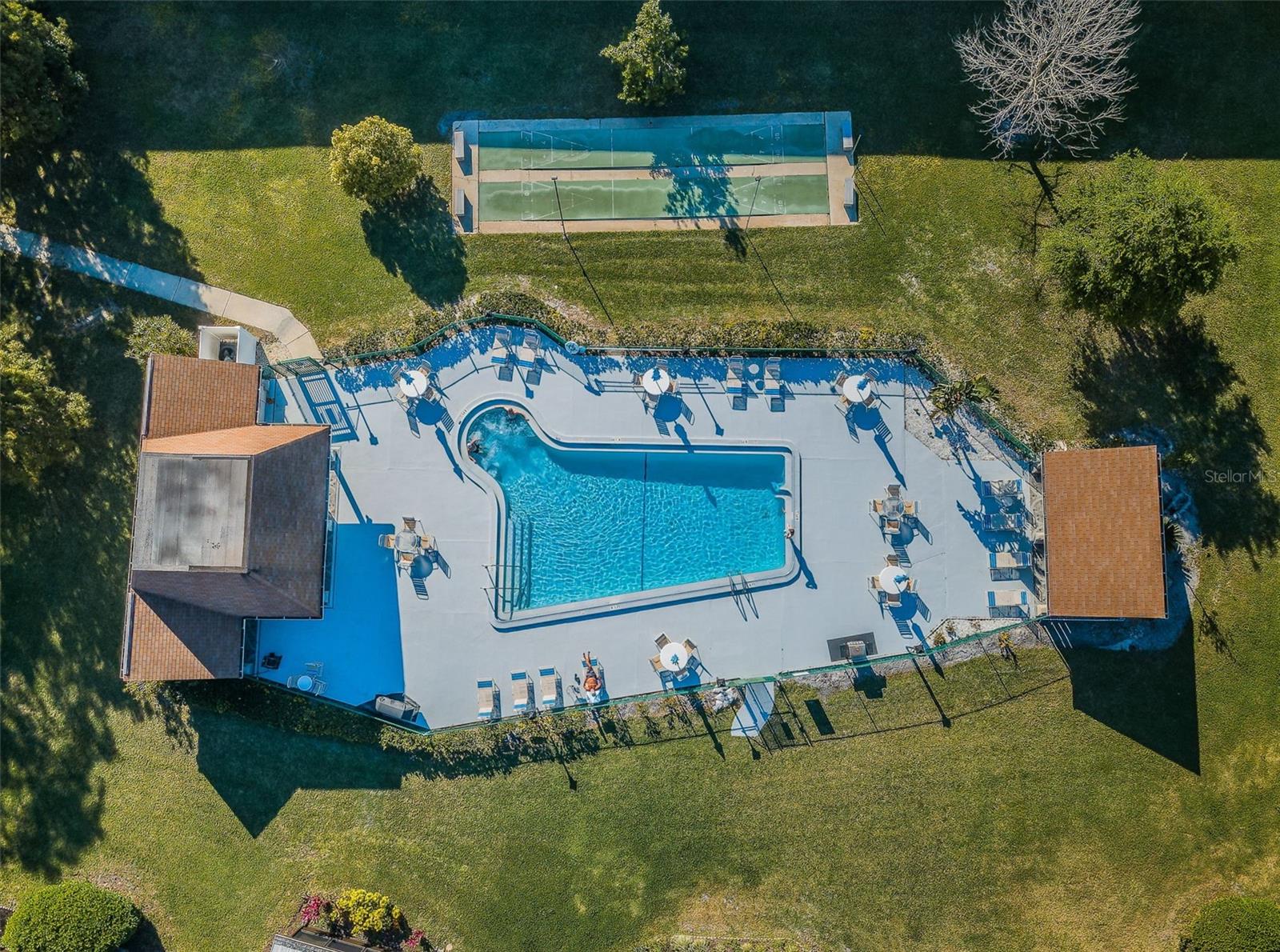 TB8424620 Property Photo