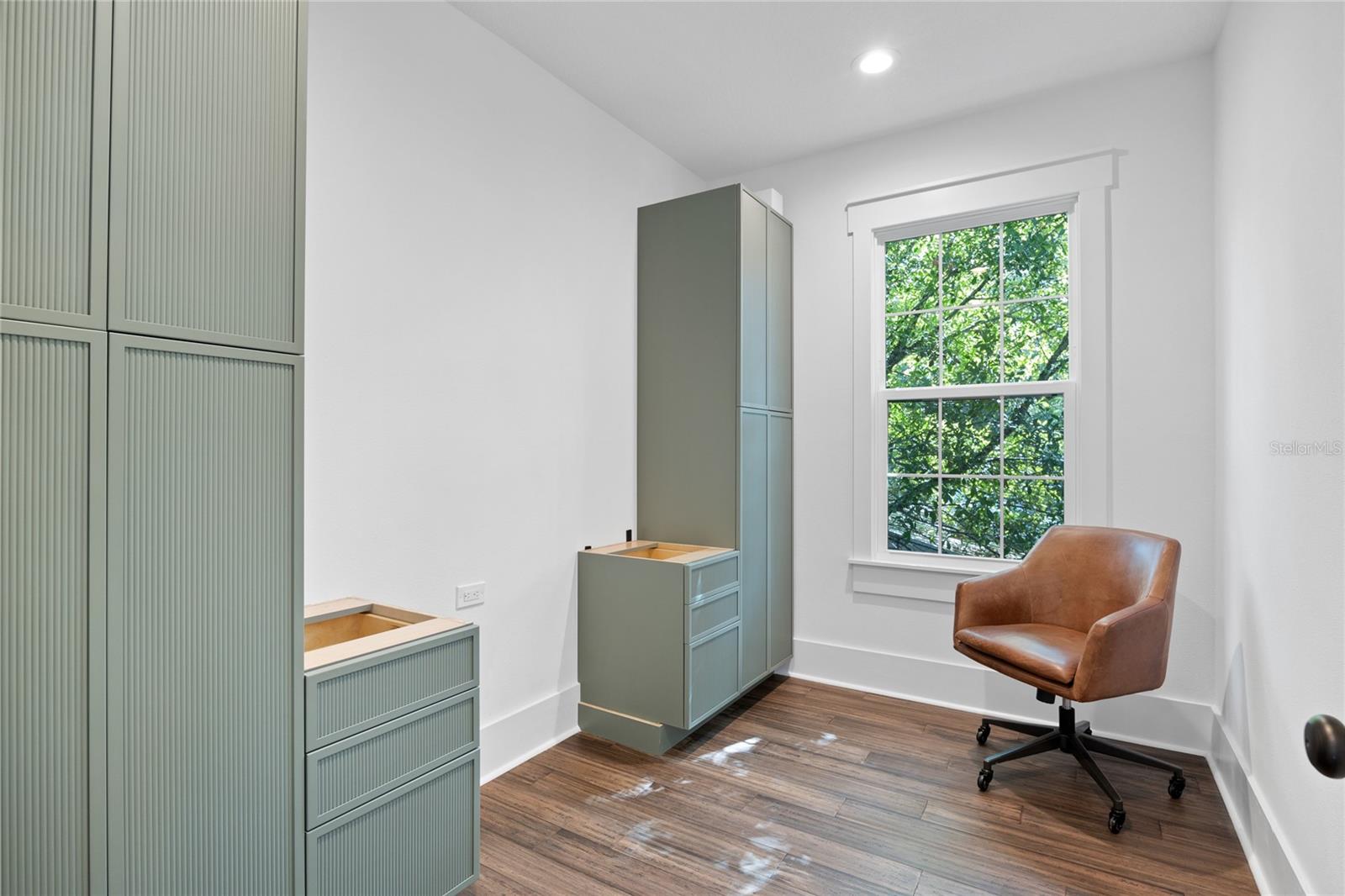 911 W ADALEE ST, TAMPA, FL, 33603