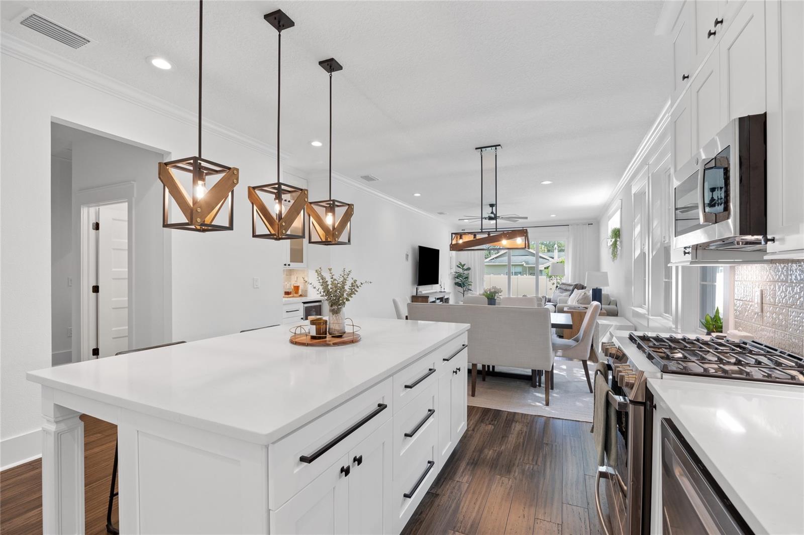 911 W ADALEE ST, TAMPA, FL, 33603