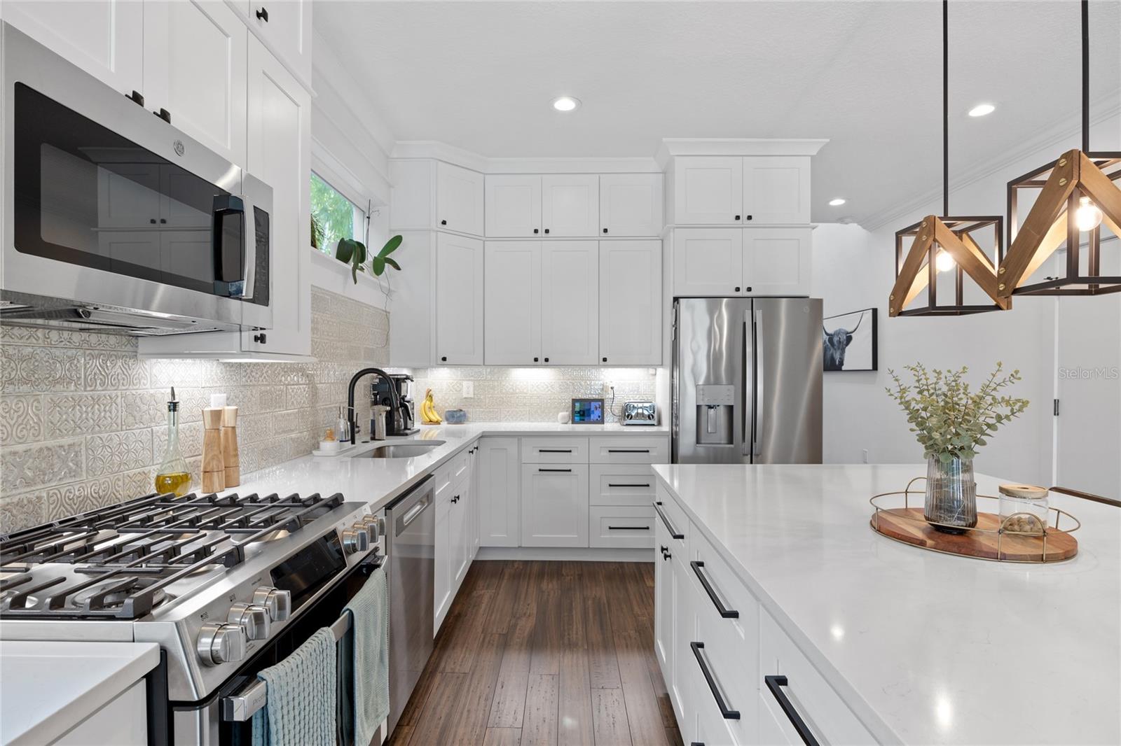 911 W ADALEE ST, TAMPA, FL, 33603