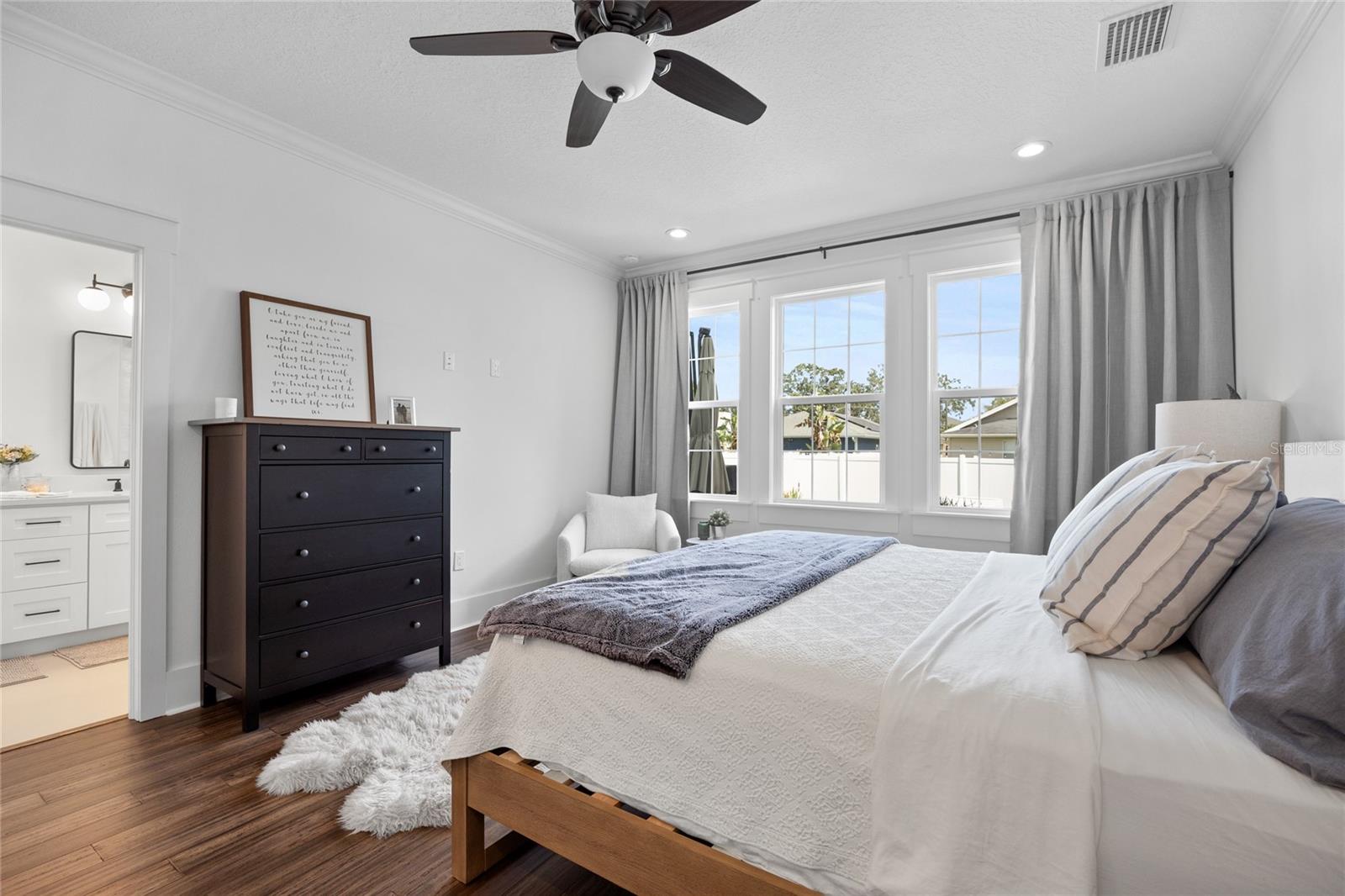 911 W ADALEE ST, TAMPA, FL, 33603