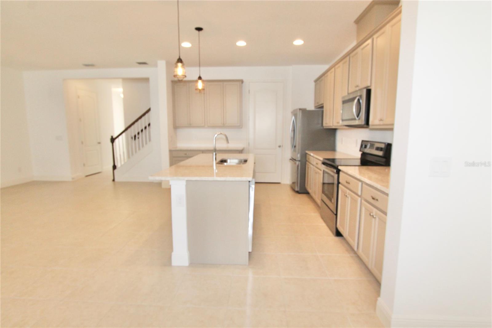 2880 RAPOLLO LN, APOPKA, FL, 32712