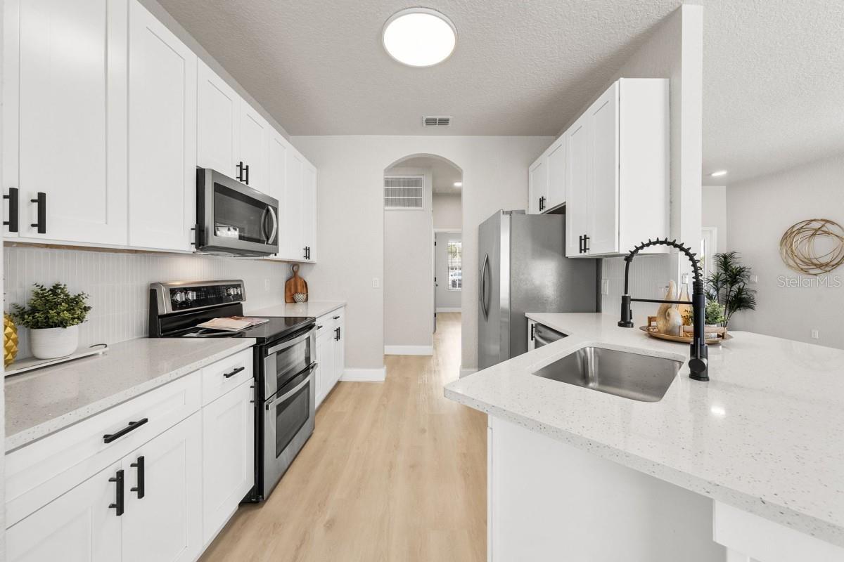 206 HERRING ST, DAVENPORT, FL, 33897