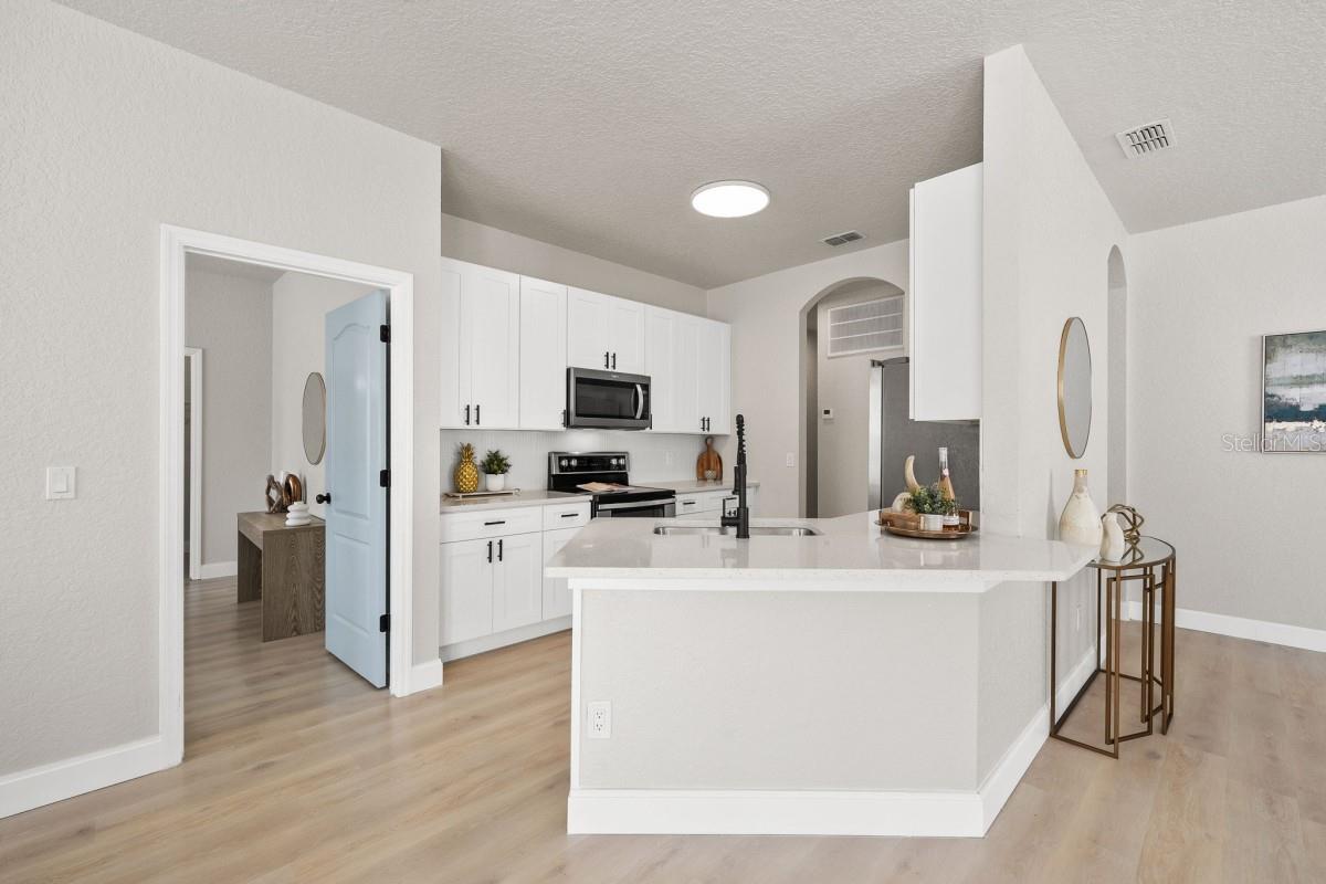 206 HERRING ST, DAVENPORT, FL, 33897