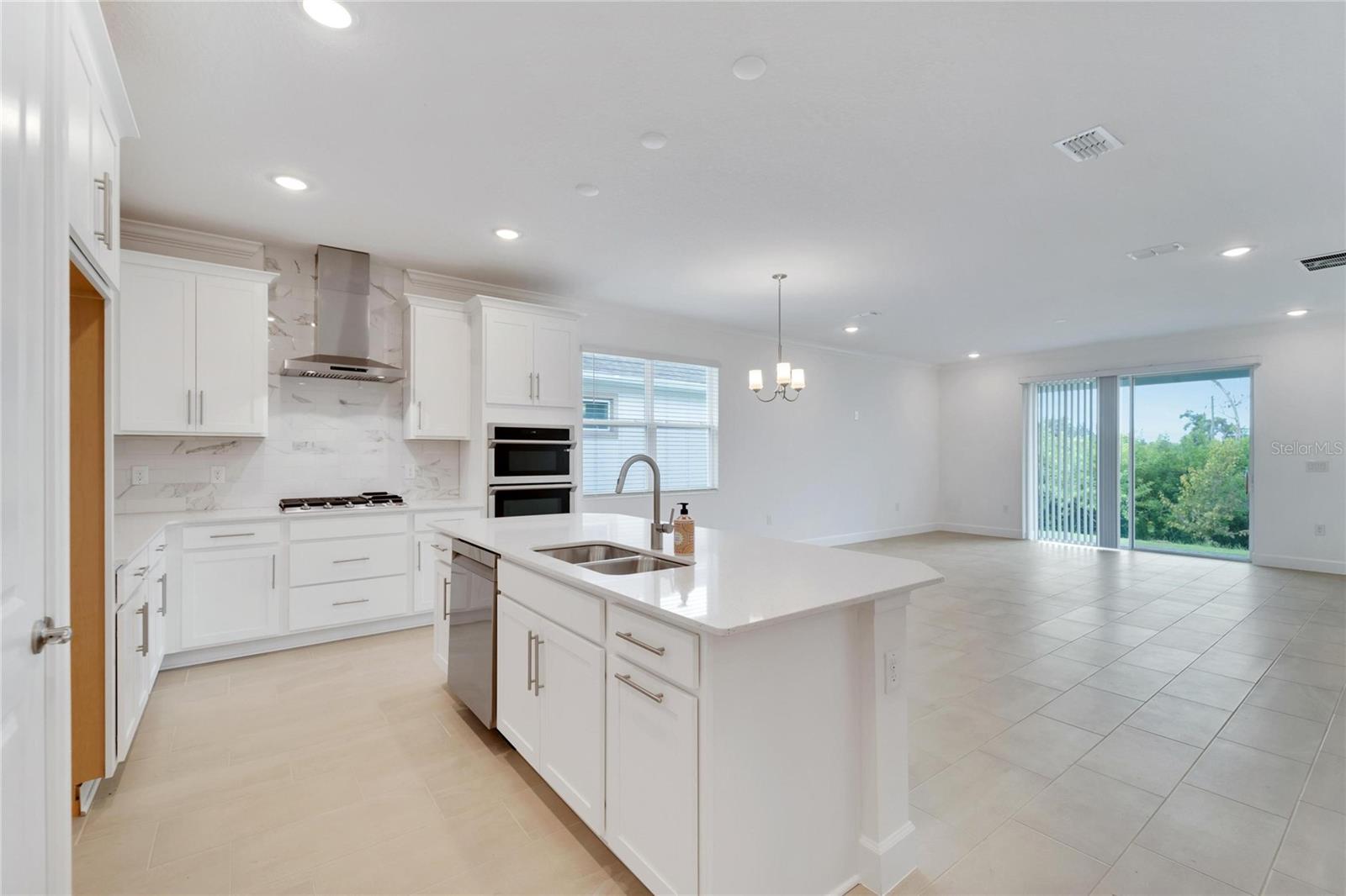 943 SIGNET DR, APOLLO BEACH, FL, 33572