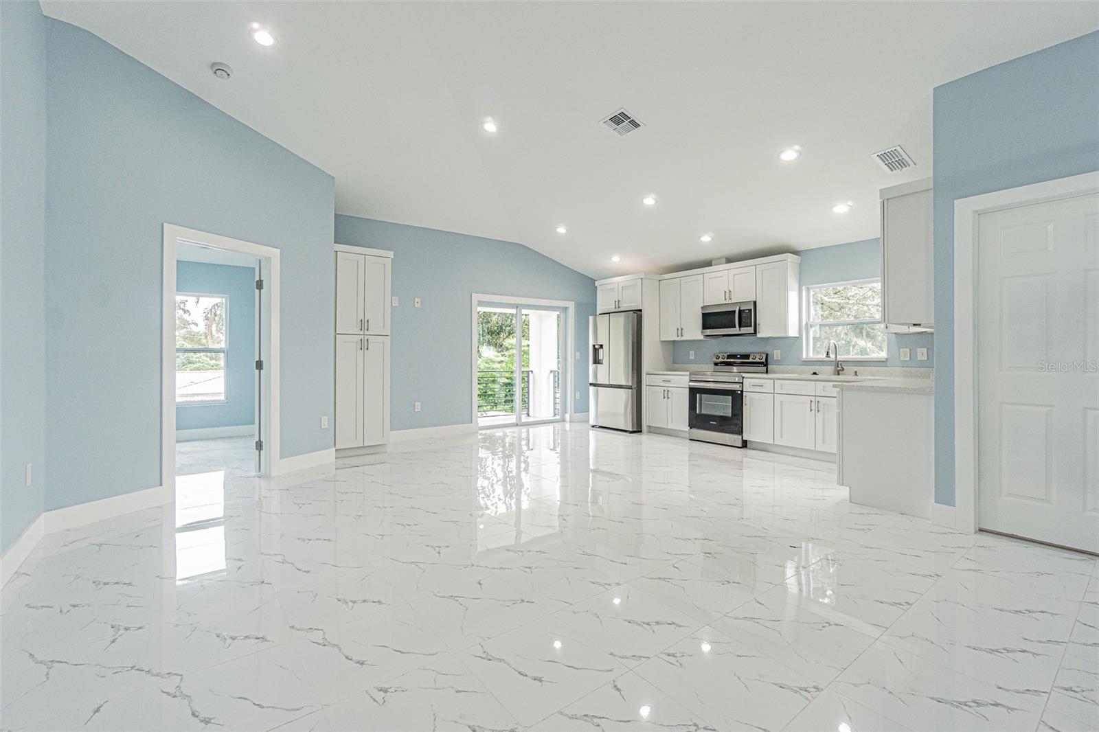 8425 N 16TH ST, TAMPA, FL, 33604