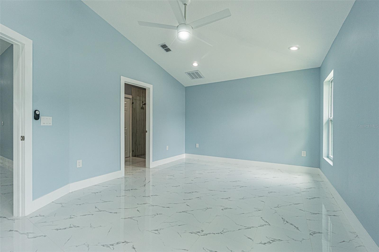 8425 N 16TH ST, TAMPA, FL, 33604