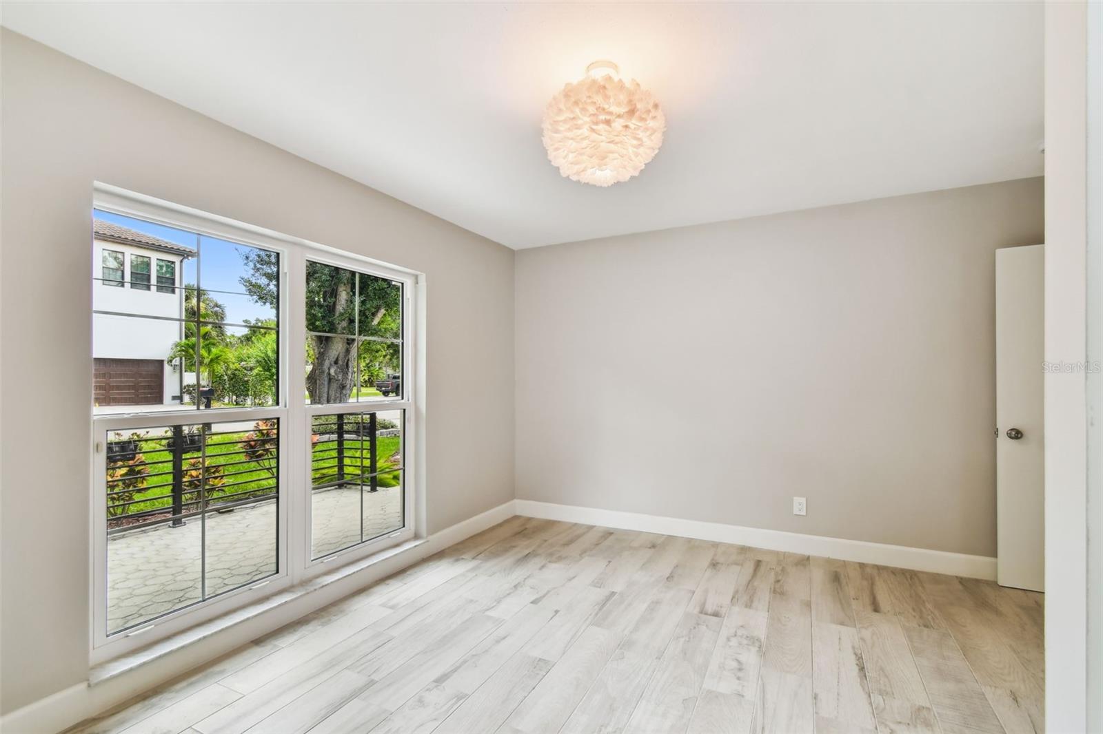 2 S TREASURE DR, TAMPA, FL, 33609