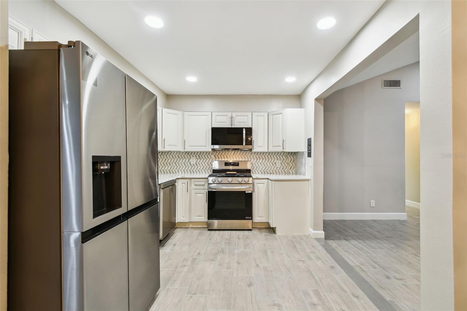 2 S TREASURE DR, TAMPA, FL, 33609