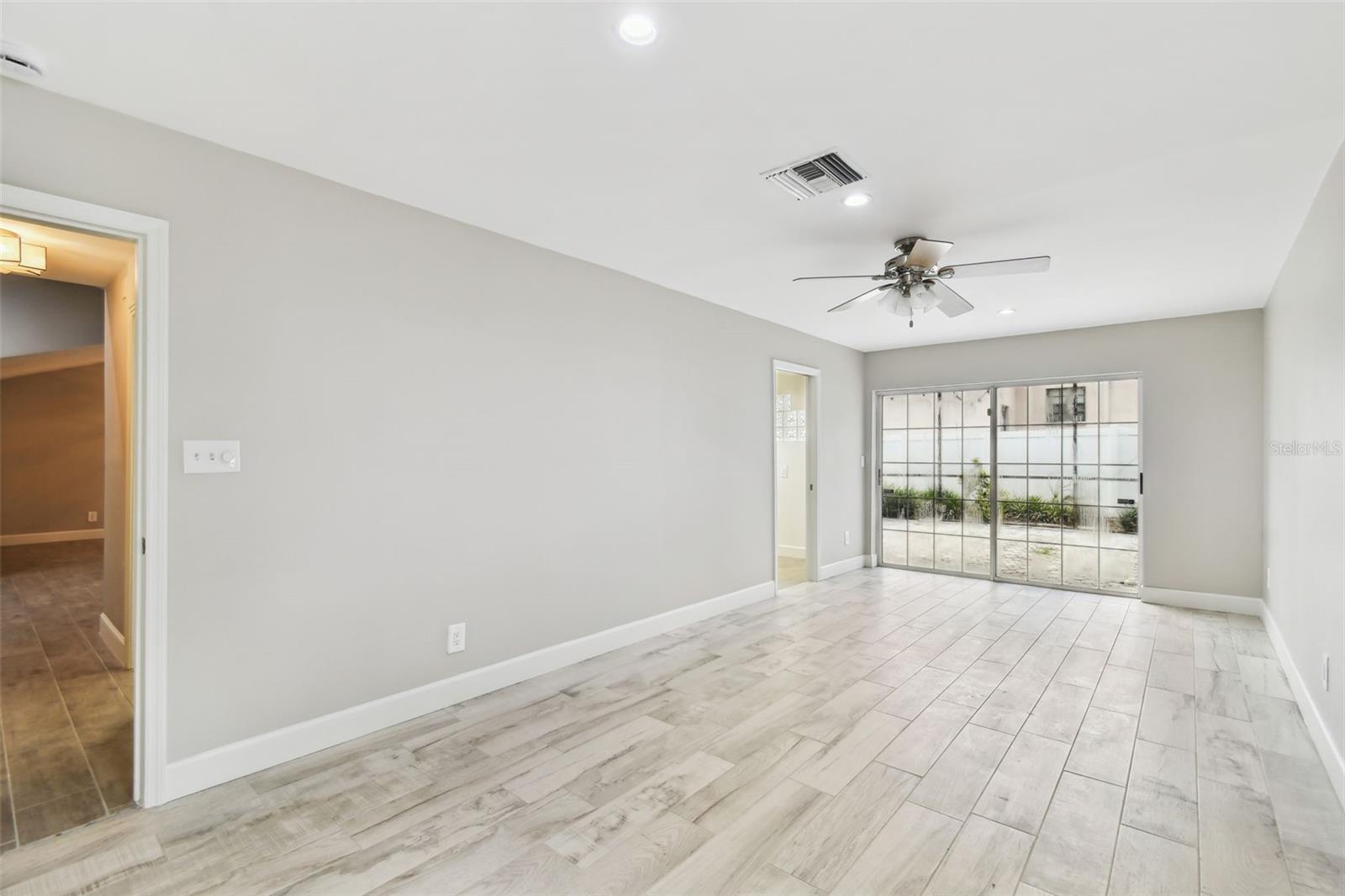 2 S TREASURE DR, TAMPA, FL, 33609