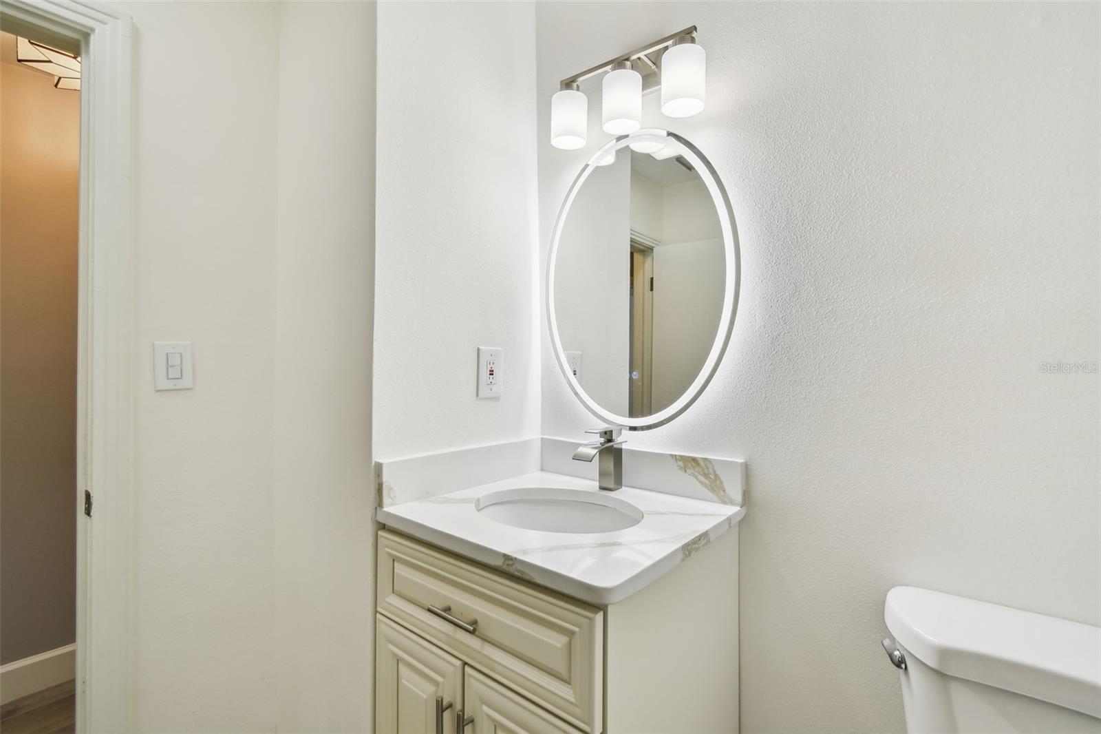 2 S TREASURE DR, TAMPA, FL, 33609