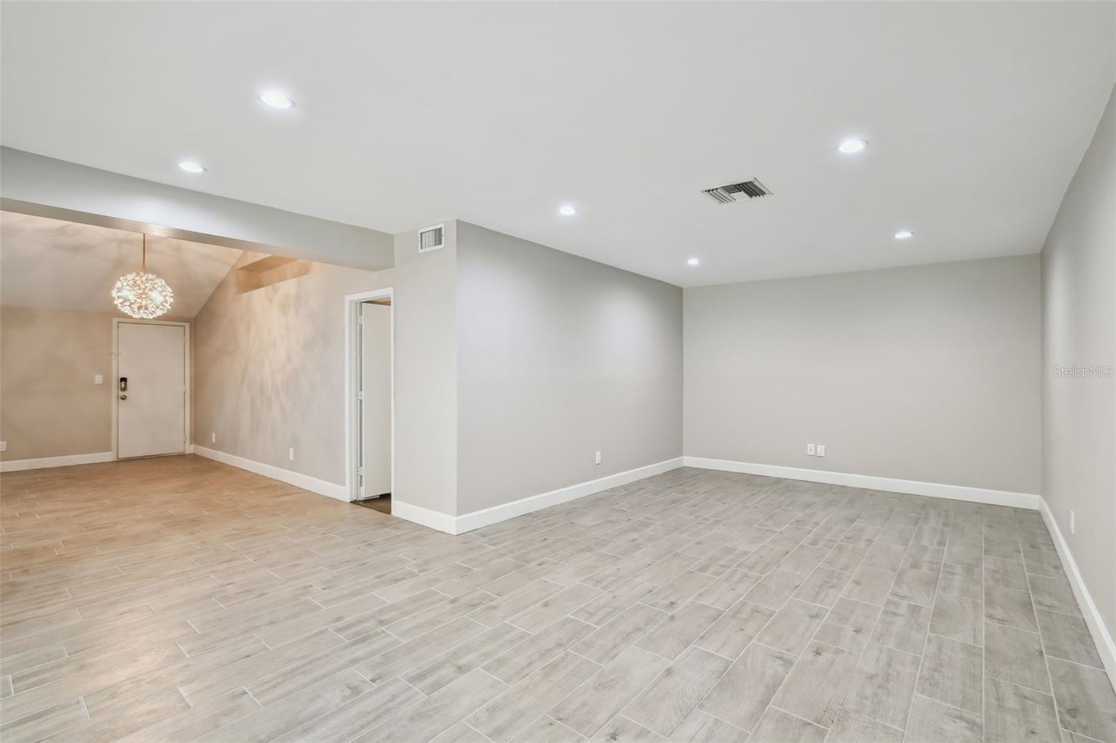 2 S TREASURE DR, TAMPA, FL, 33609