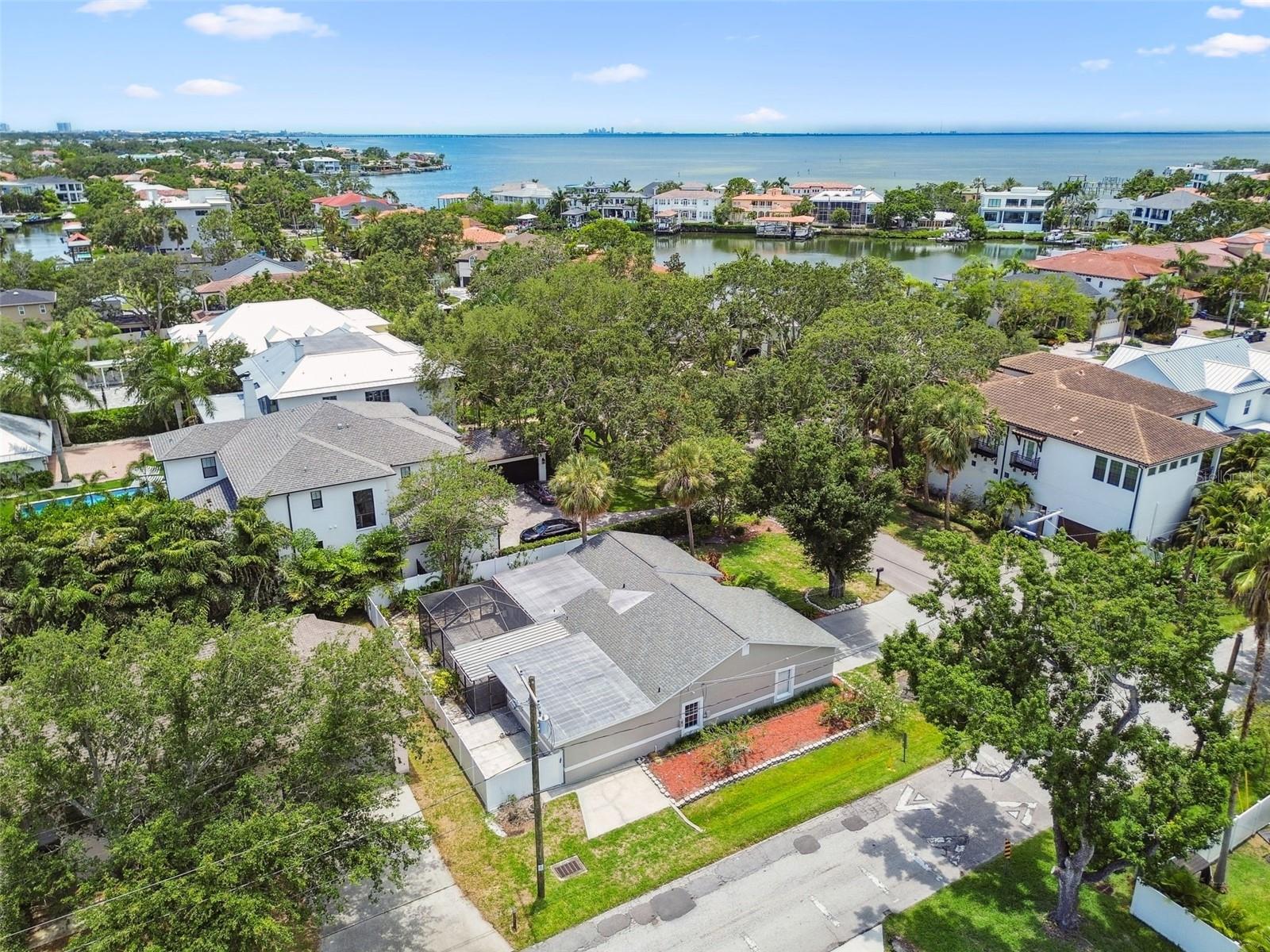 2 S TREASURE DR, TAMPA, FL, 33609